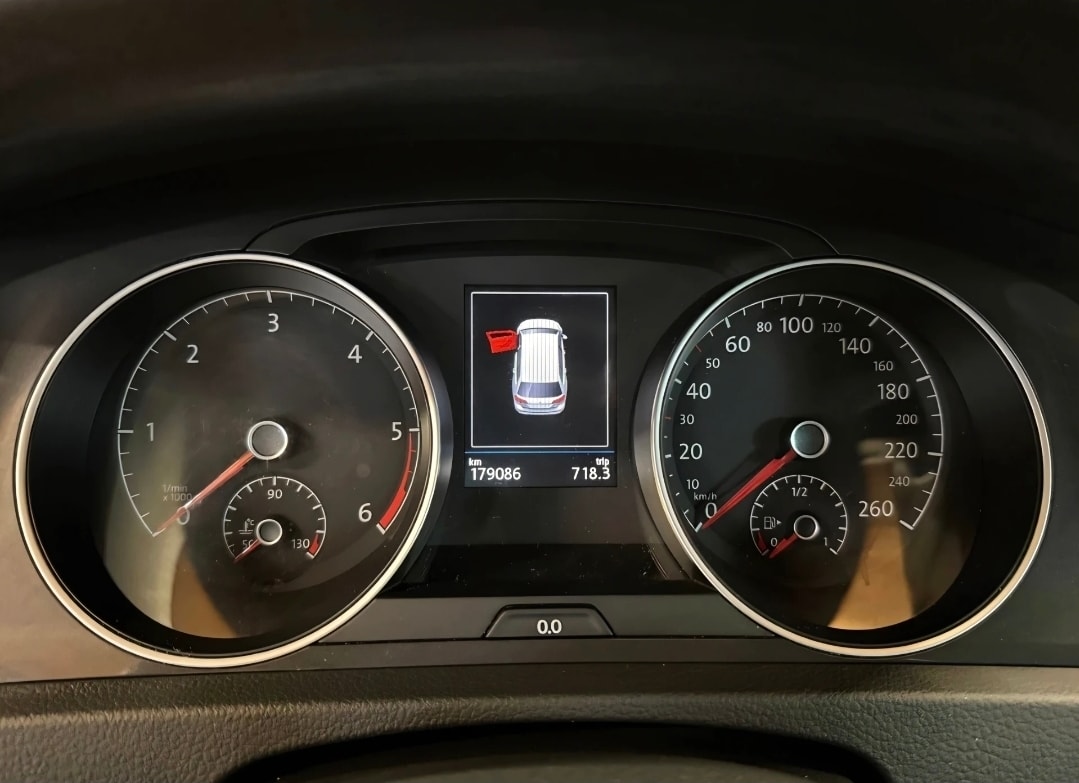 VW Golf 2.0 TDI Alltrack 4Motion DSG-image-10