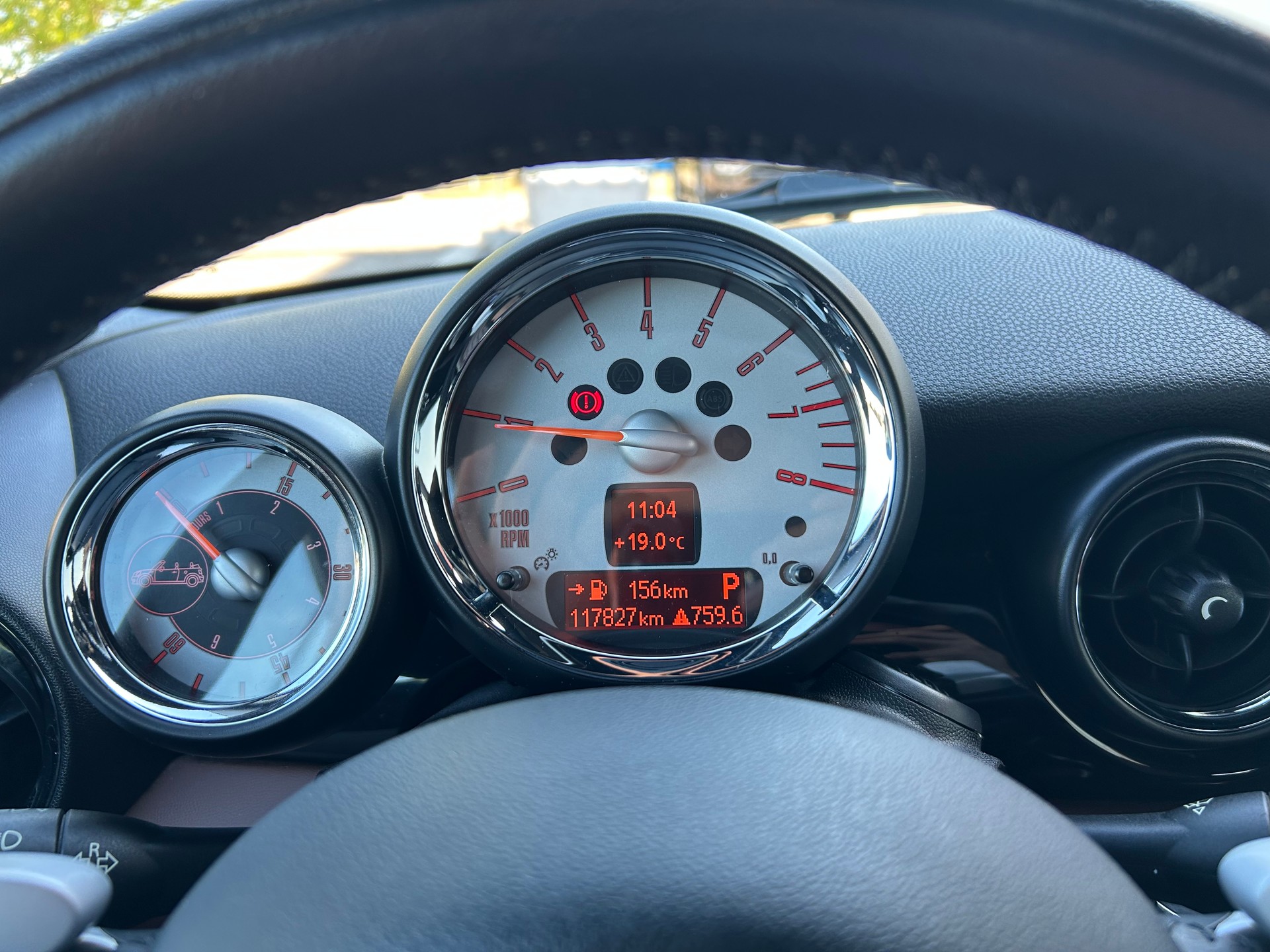 MINI Cooper S Cabriolet Steptronic-image-11