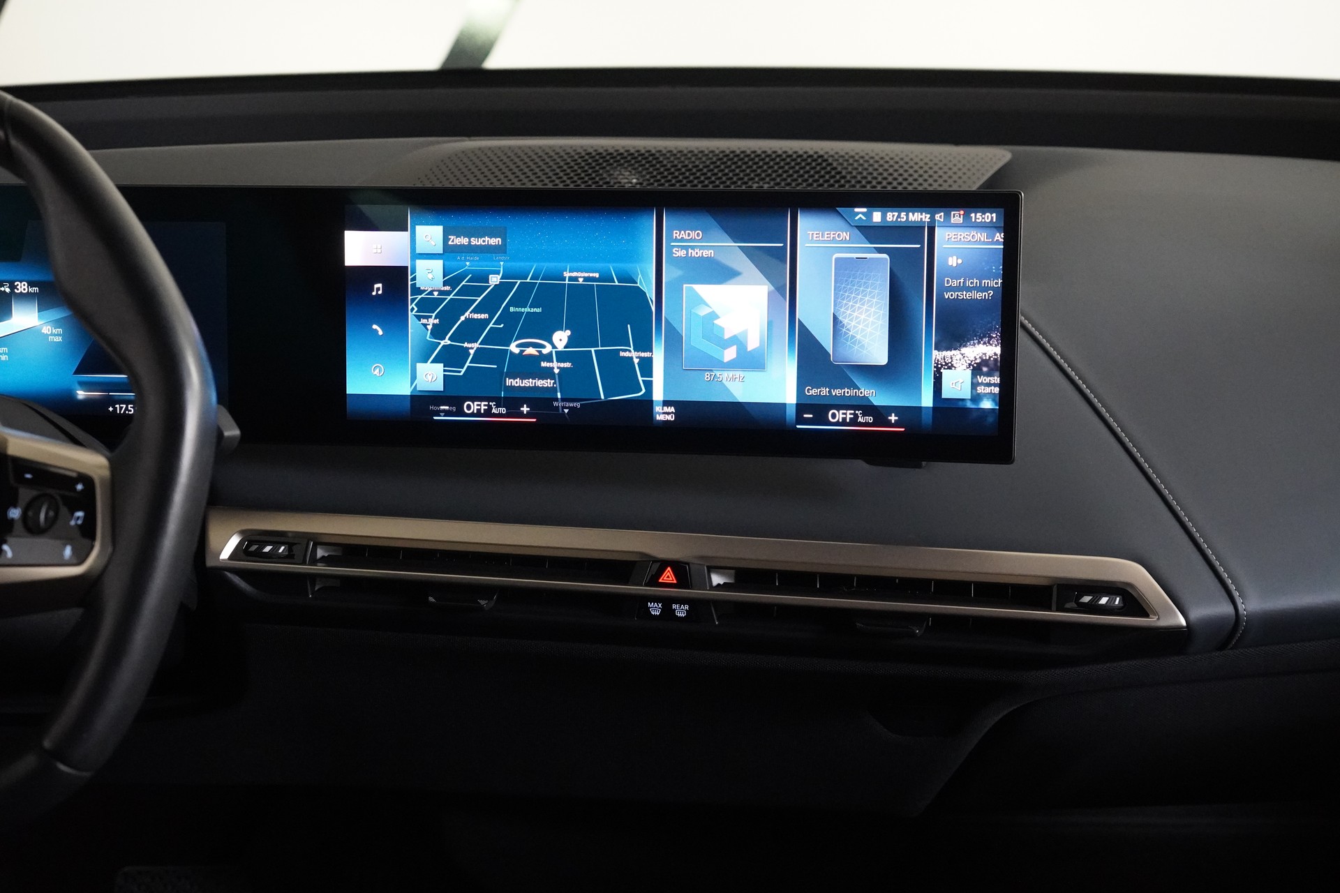 BMW iX xDrive40 Launch Edition-image-19