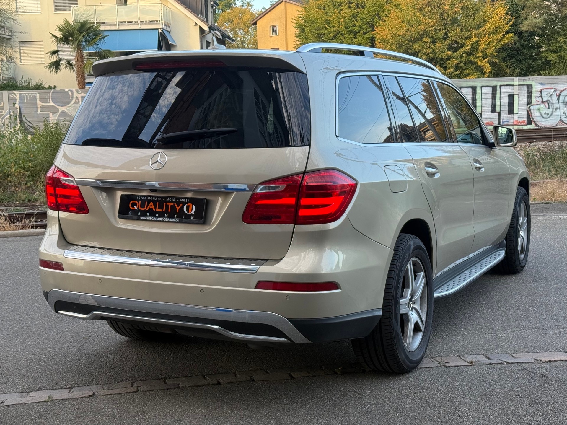 MERCEDES-BENZ GL 350 BlueTEC 4Matic 7G-TRONIC-image-4