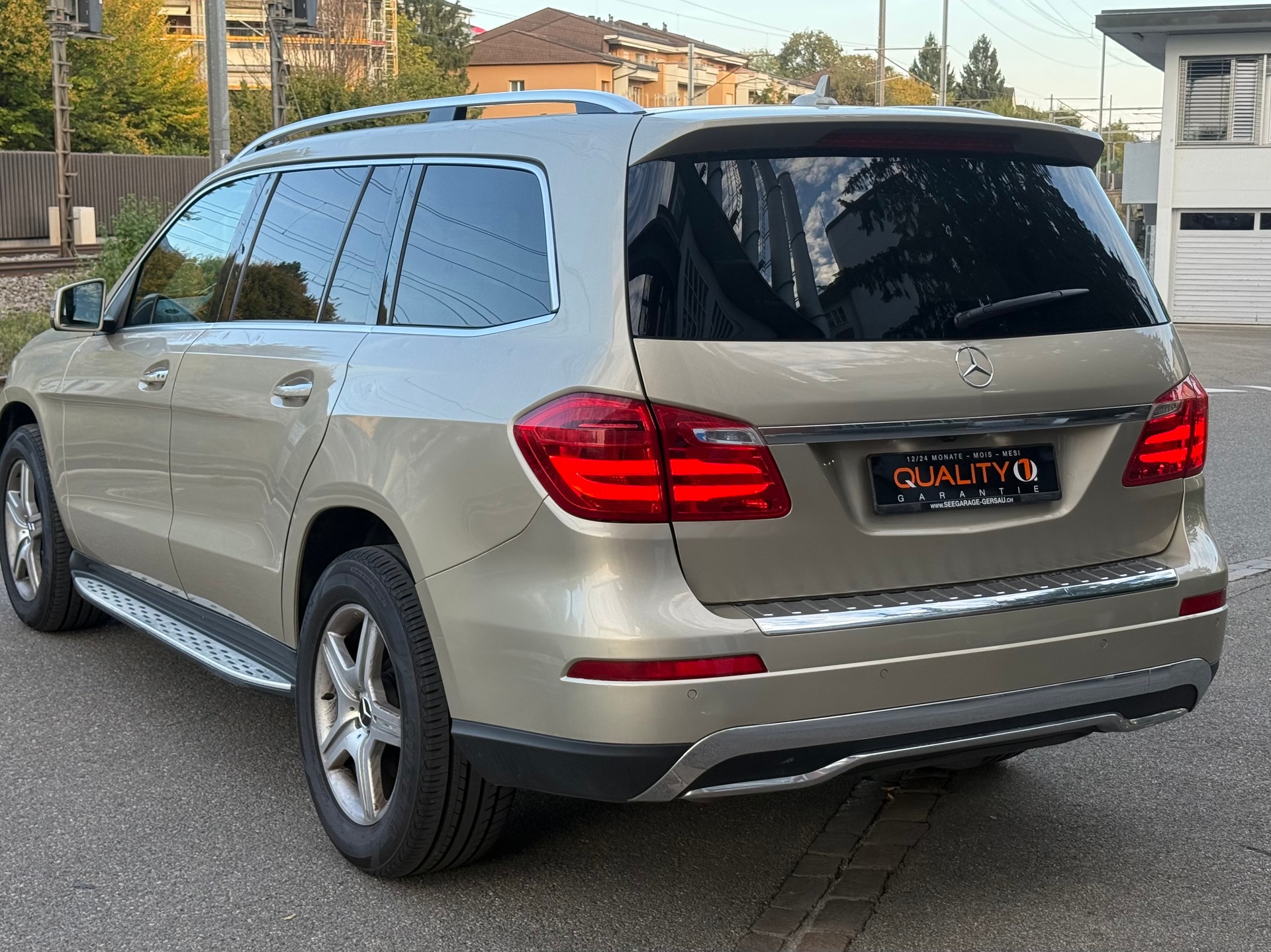 MERCEDES-BENZ GL 350 BlueTEC 4Matic 7G-TRONIC-image-3