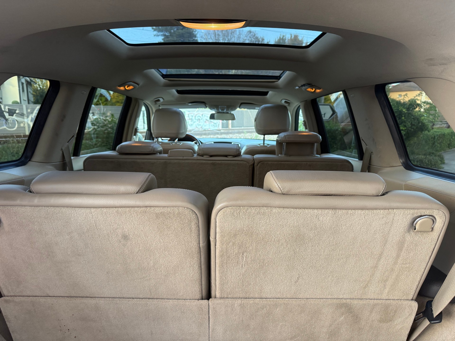 MERCEDES-BENZ GL 350 BlueTEC 4Matic 7G-TRONIC-image-12