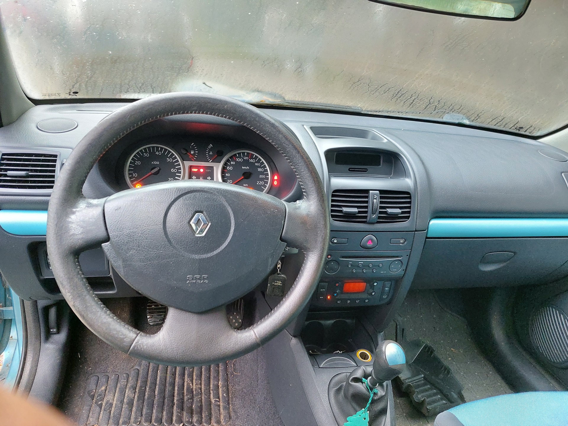 RENAULT Clio 1.5 dCi Extrême-image-12