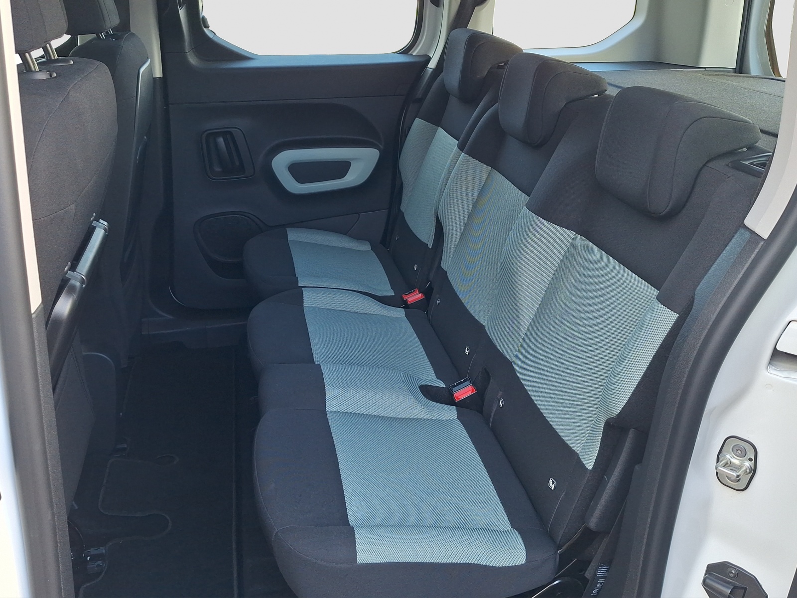 CITROEN e-Berlingo Feel-image-10