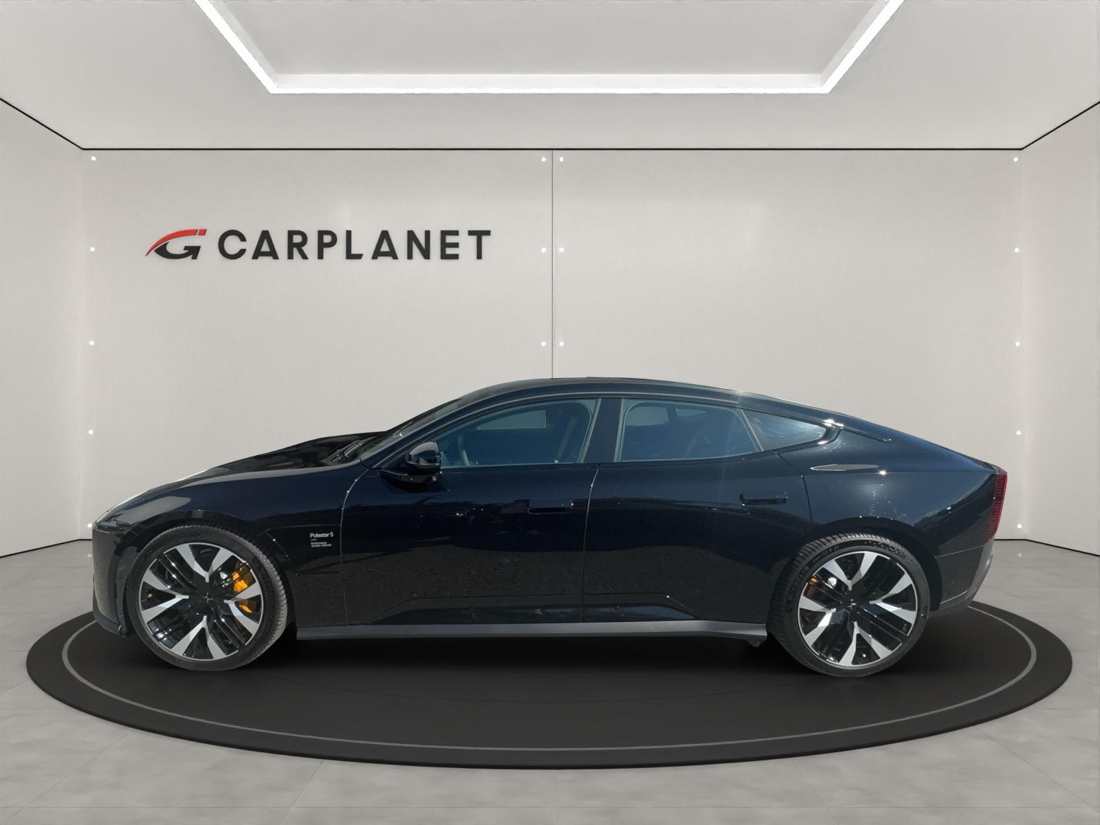 POLESTAR 5 Performance Launch Edition-showroom-element-1