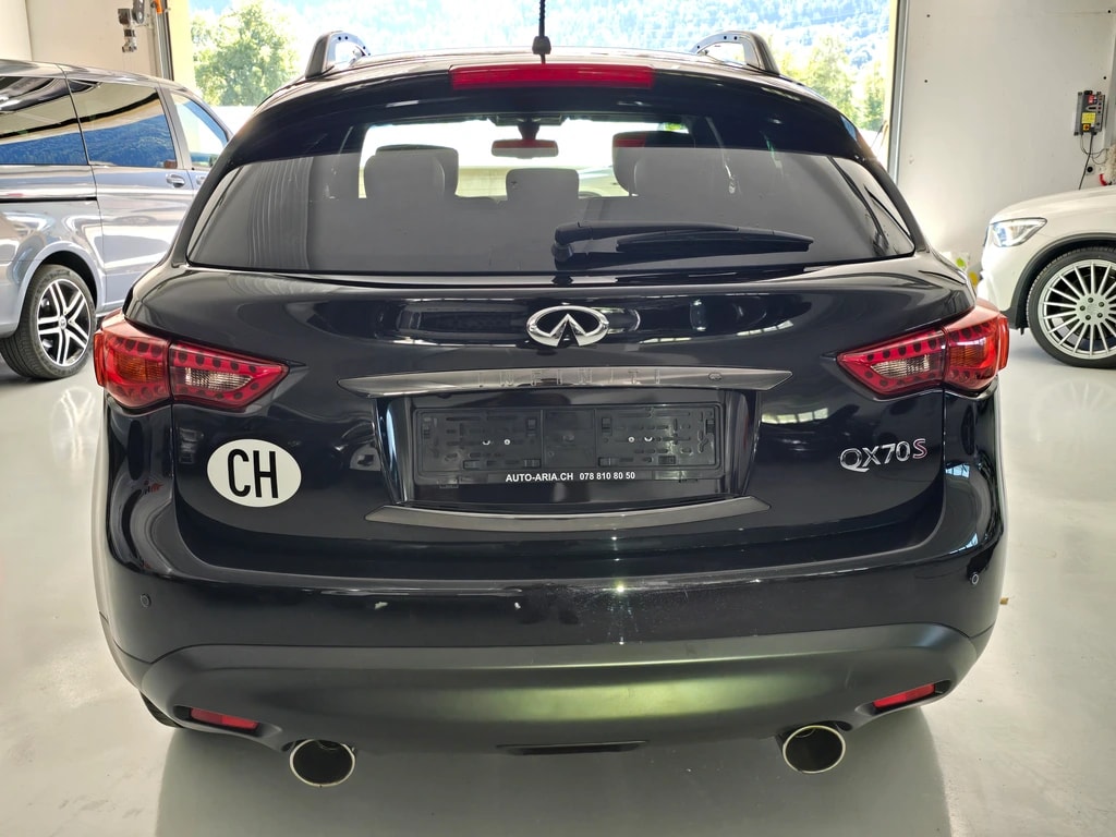 INFINITI QX70 3.7 S Premium AWD Automatic-image-5