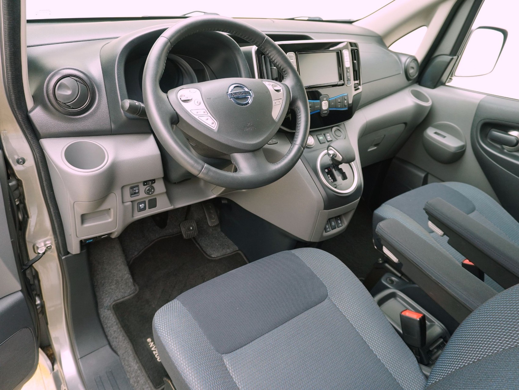 NISSAN NV200 e-Kombi Elektro Evalia-image-9