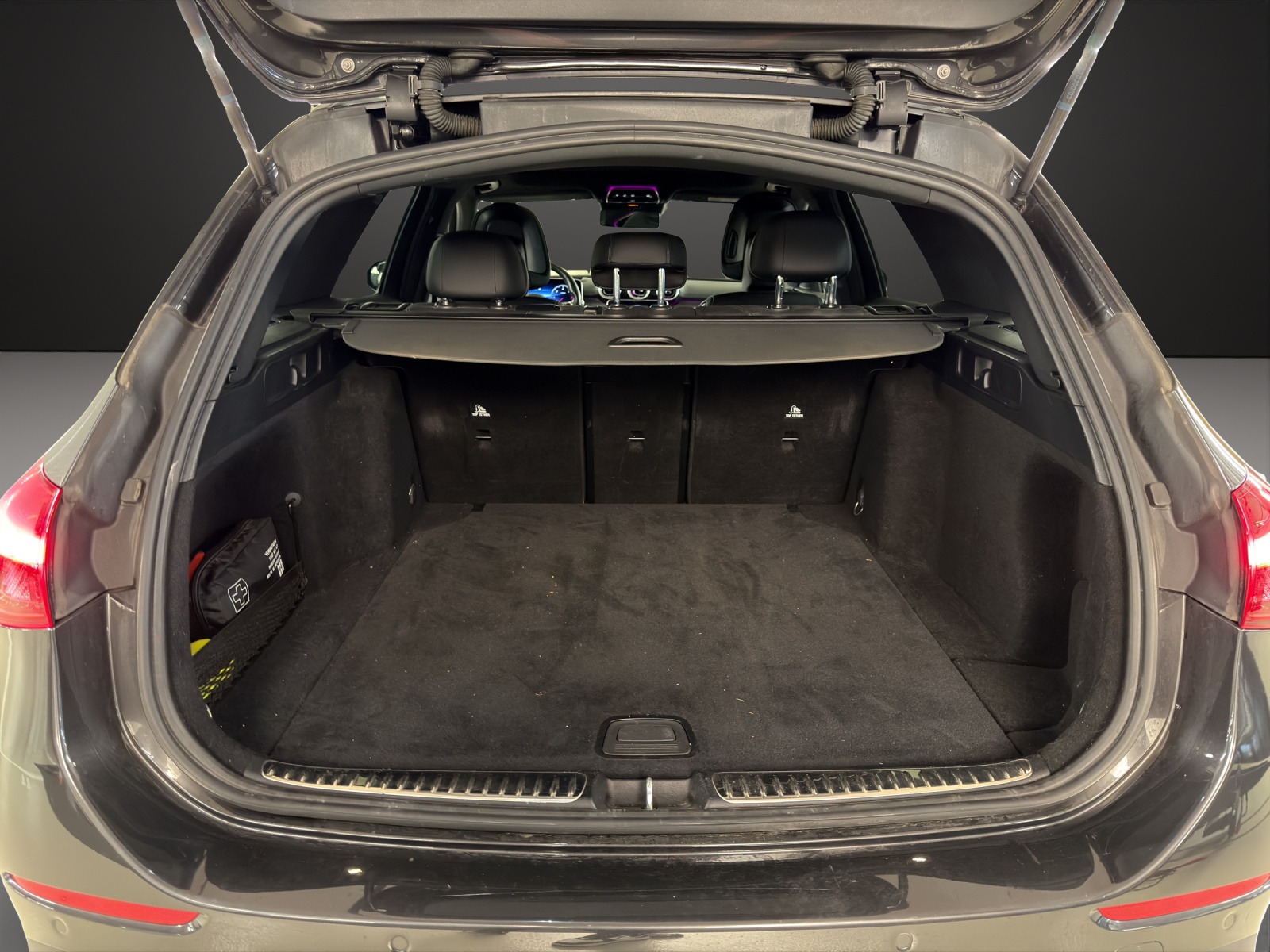MERCEDES-BENZ C 220 d T 4Matic AMG Line-image-14