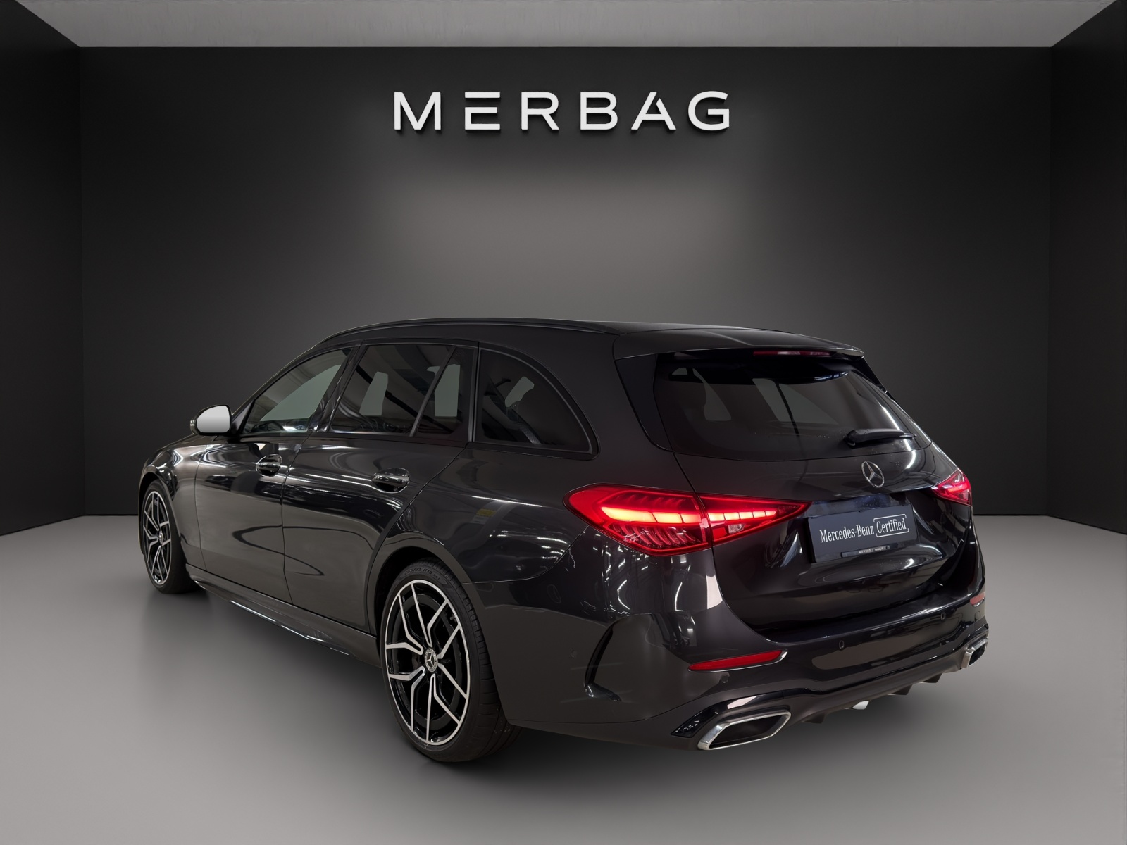 MERCEDES-BENZ C 220 d T 4Matic AMG Line-image-5