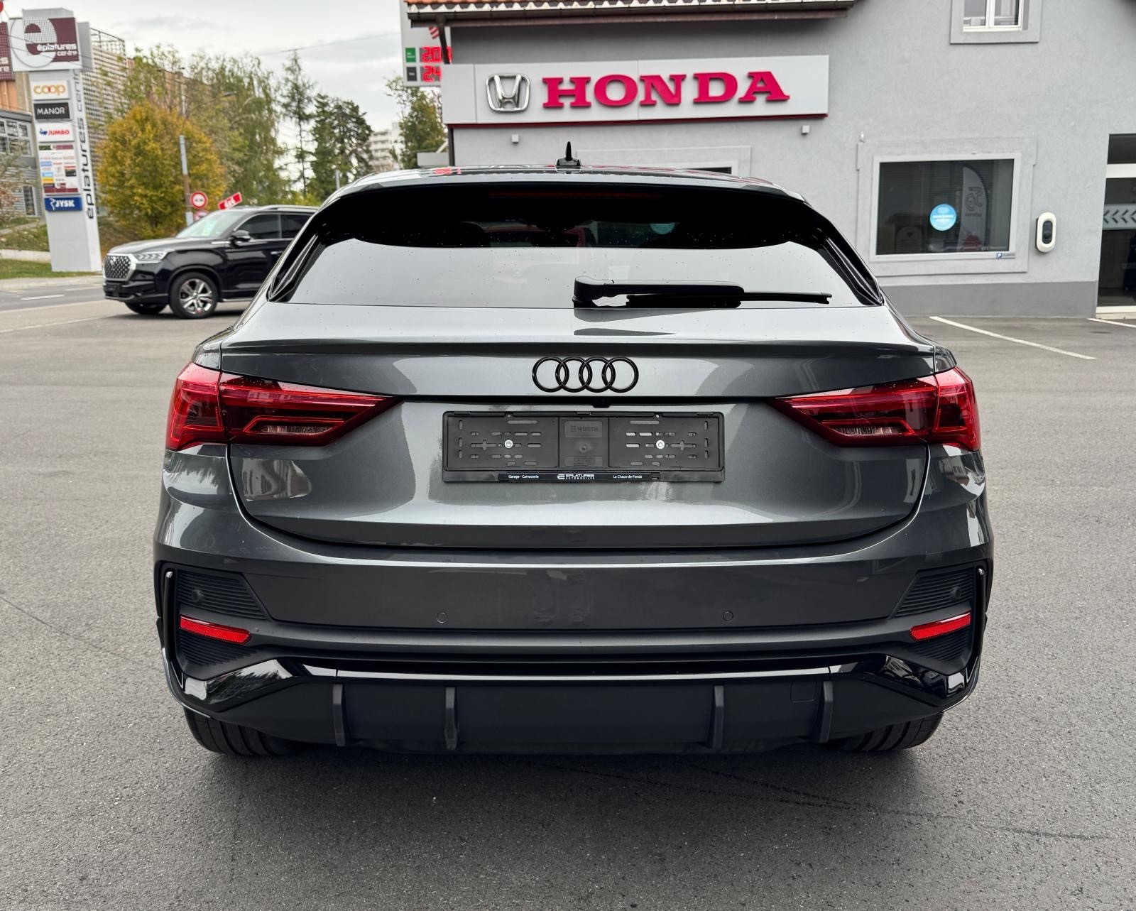 AUDI Q3 Sportback 35 TFSI S line Attraction S-tronic-image-10