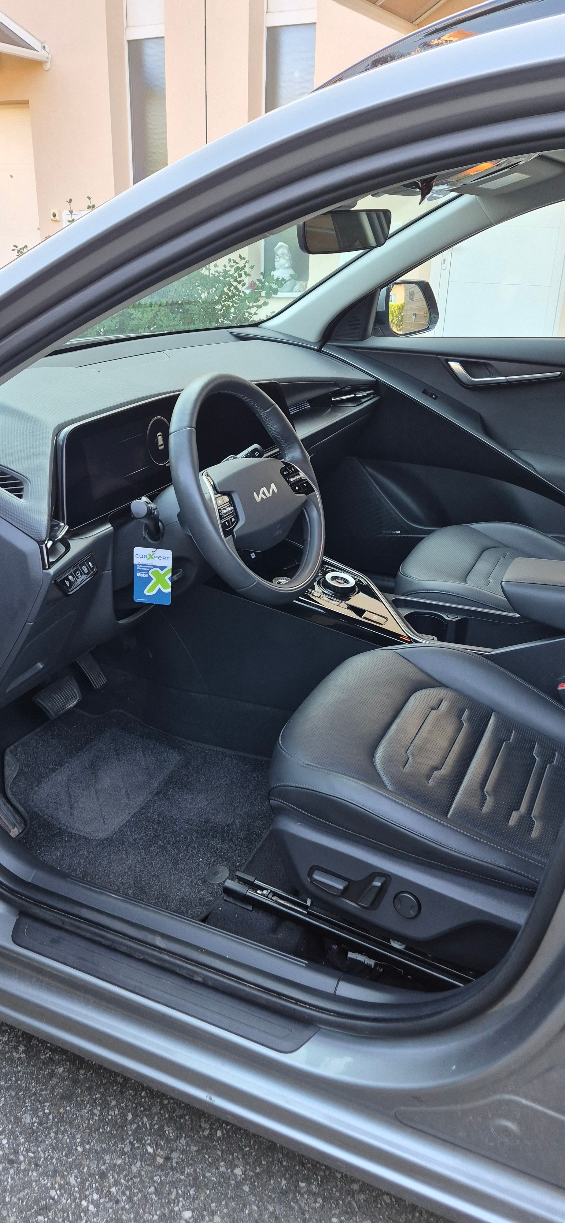 KIA 1.6 GDi Hybrid Style-image-3