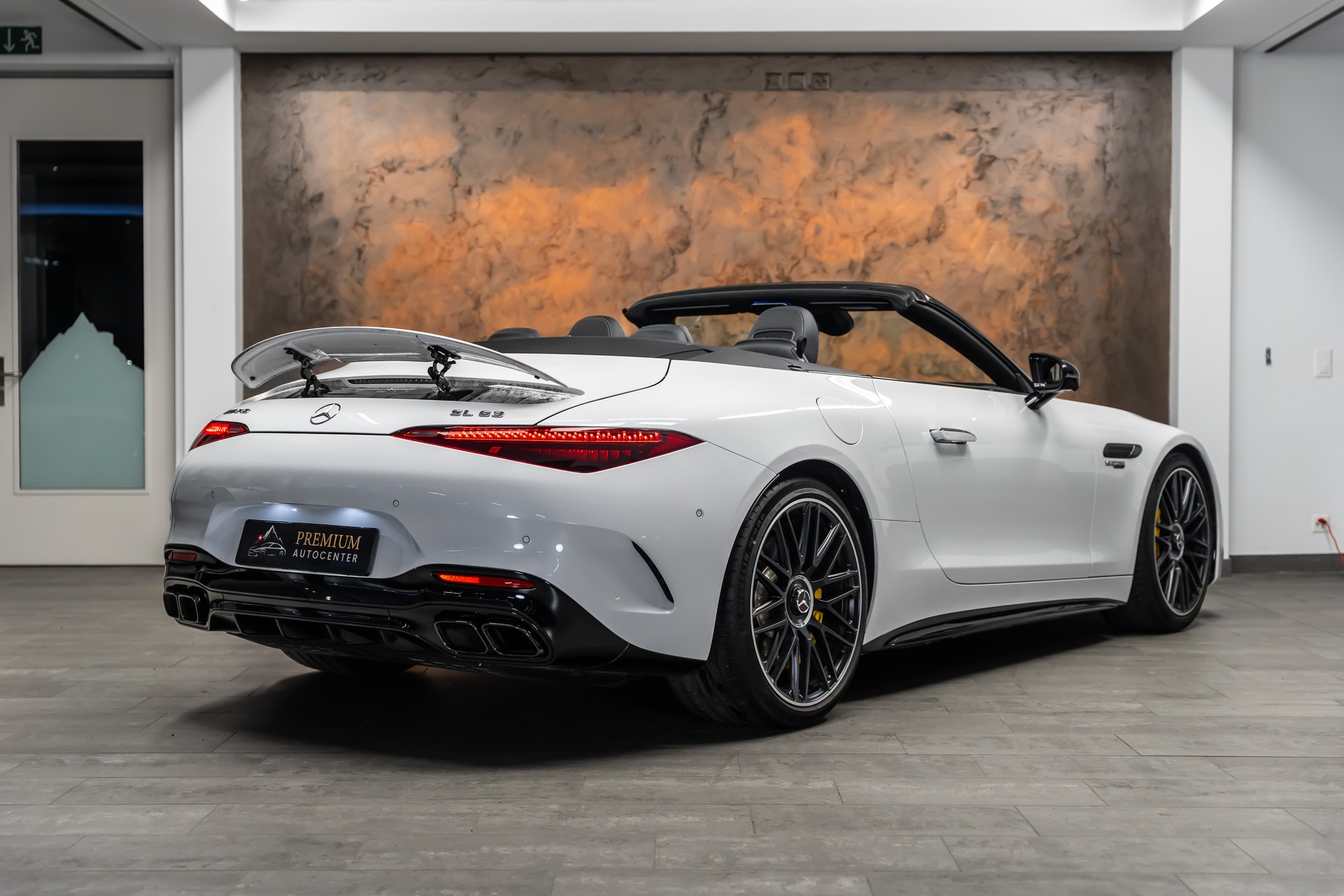 MERCEDES-BENZ AMG SL 63 4M Speedshift MCT *Carbon*Nachtsicht*Massage*-image-6
