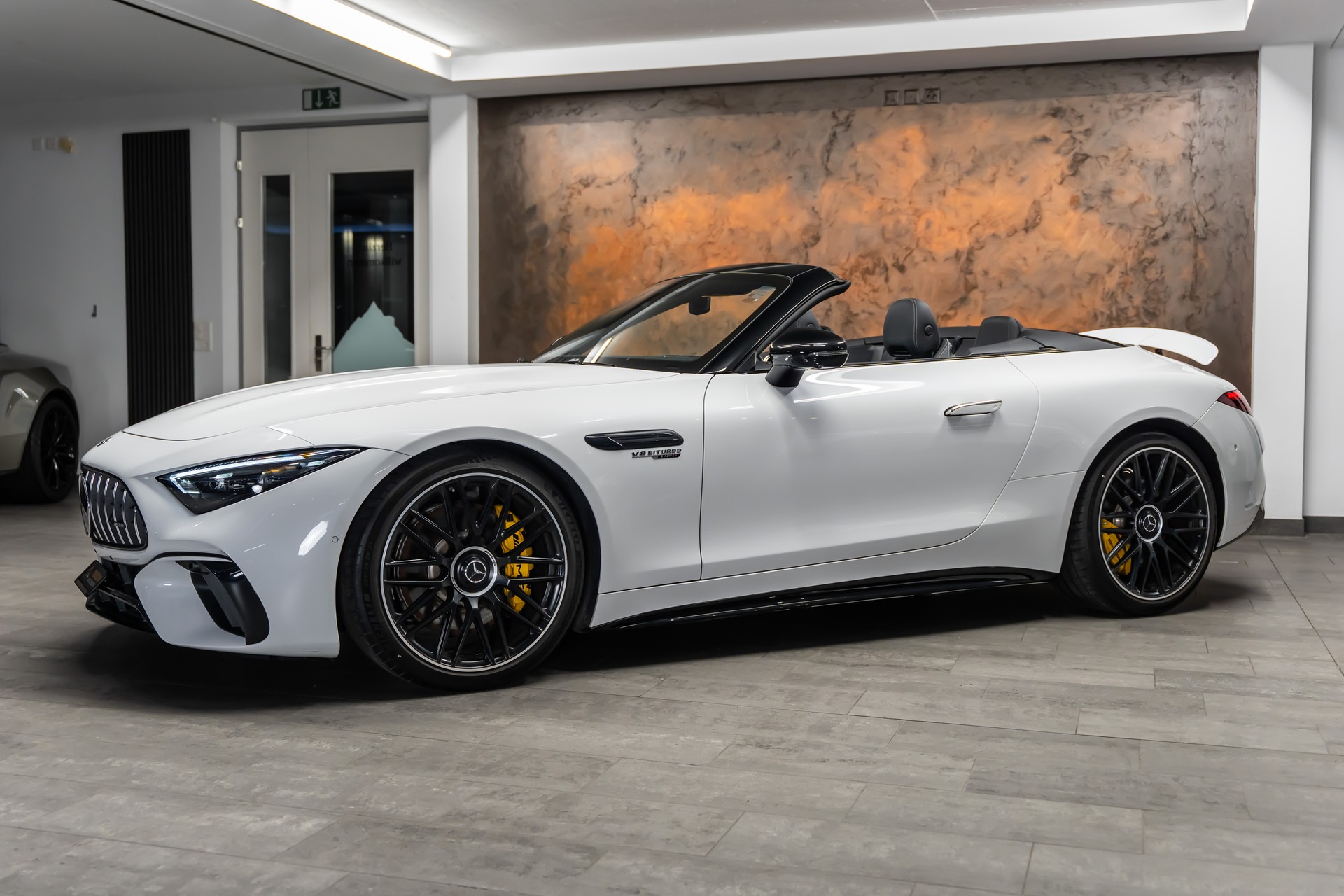 MERCEDES-BENZ AMG SL 63 4M Speedshift MCT *Carbon*Nachtsicht*Massage*-image-2
