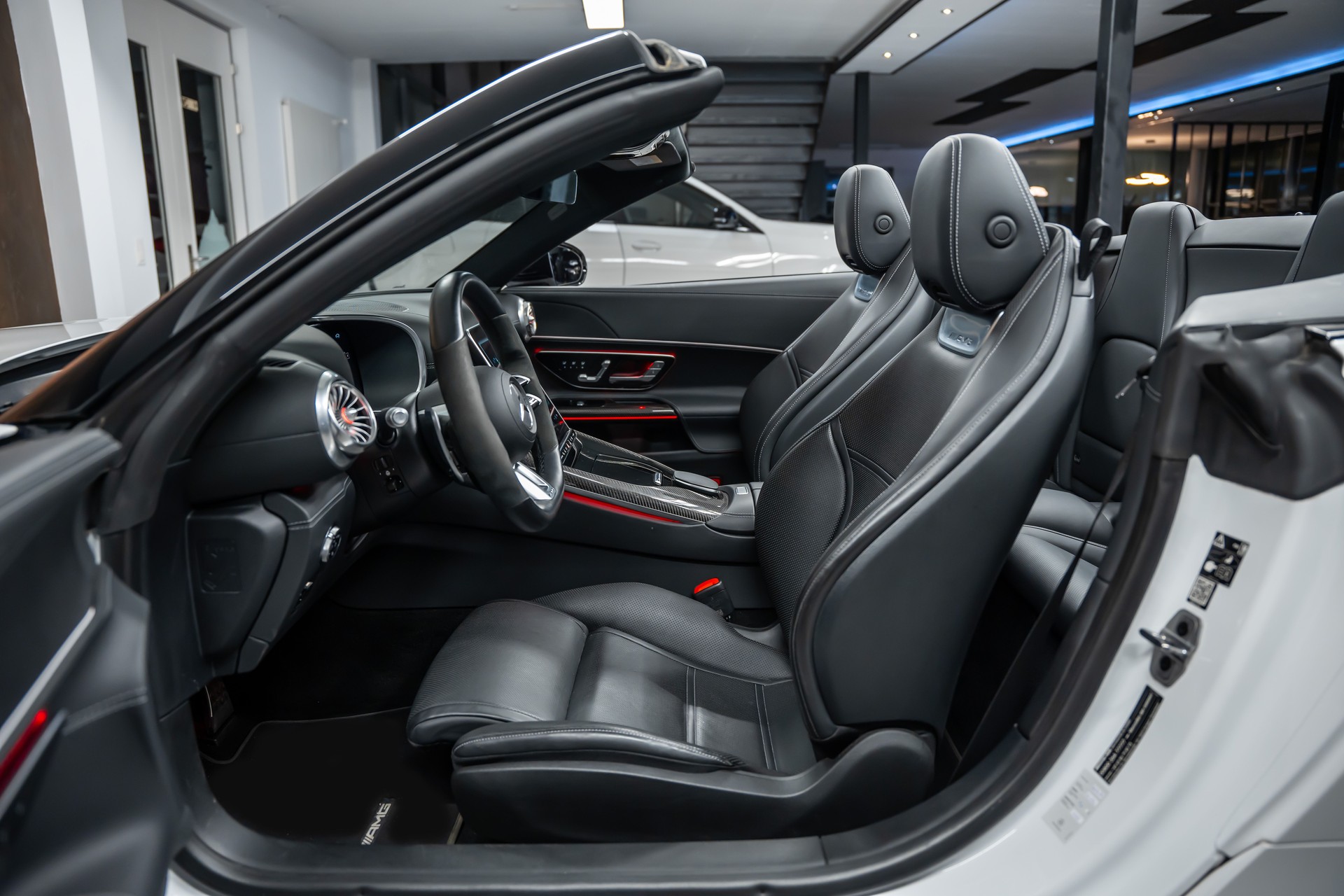 MERCEDES-BENZ AMG SL 63 4M Speedshift MCT *Carbon*Nachtsicht*Massage*-image-11