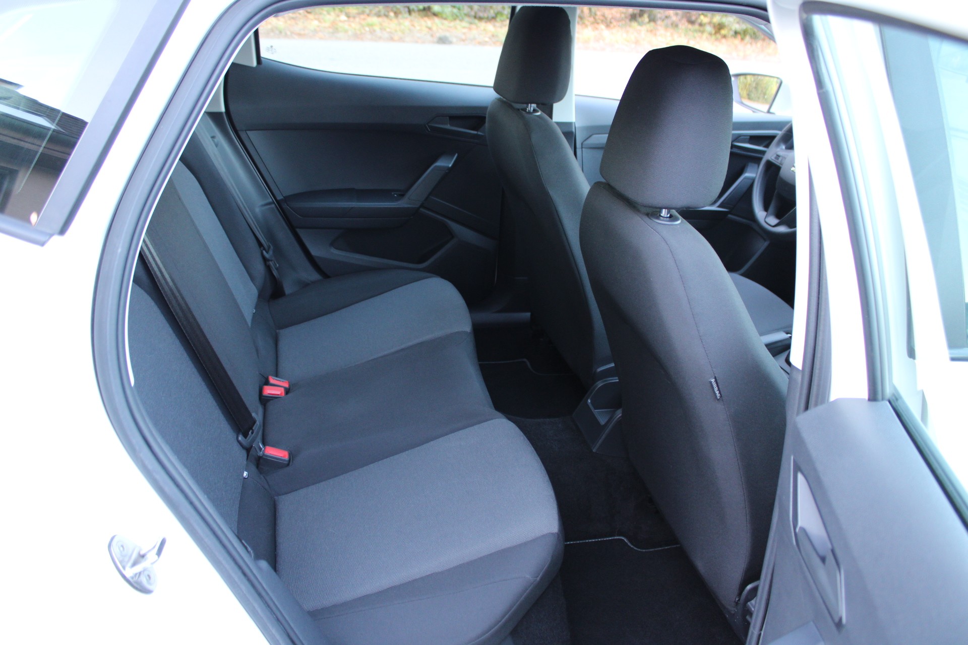SEAT Ibiza 1.0 EcoTSI Sol 95 PS-image-6