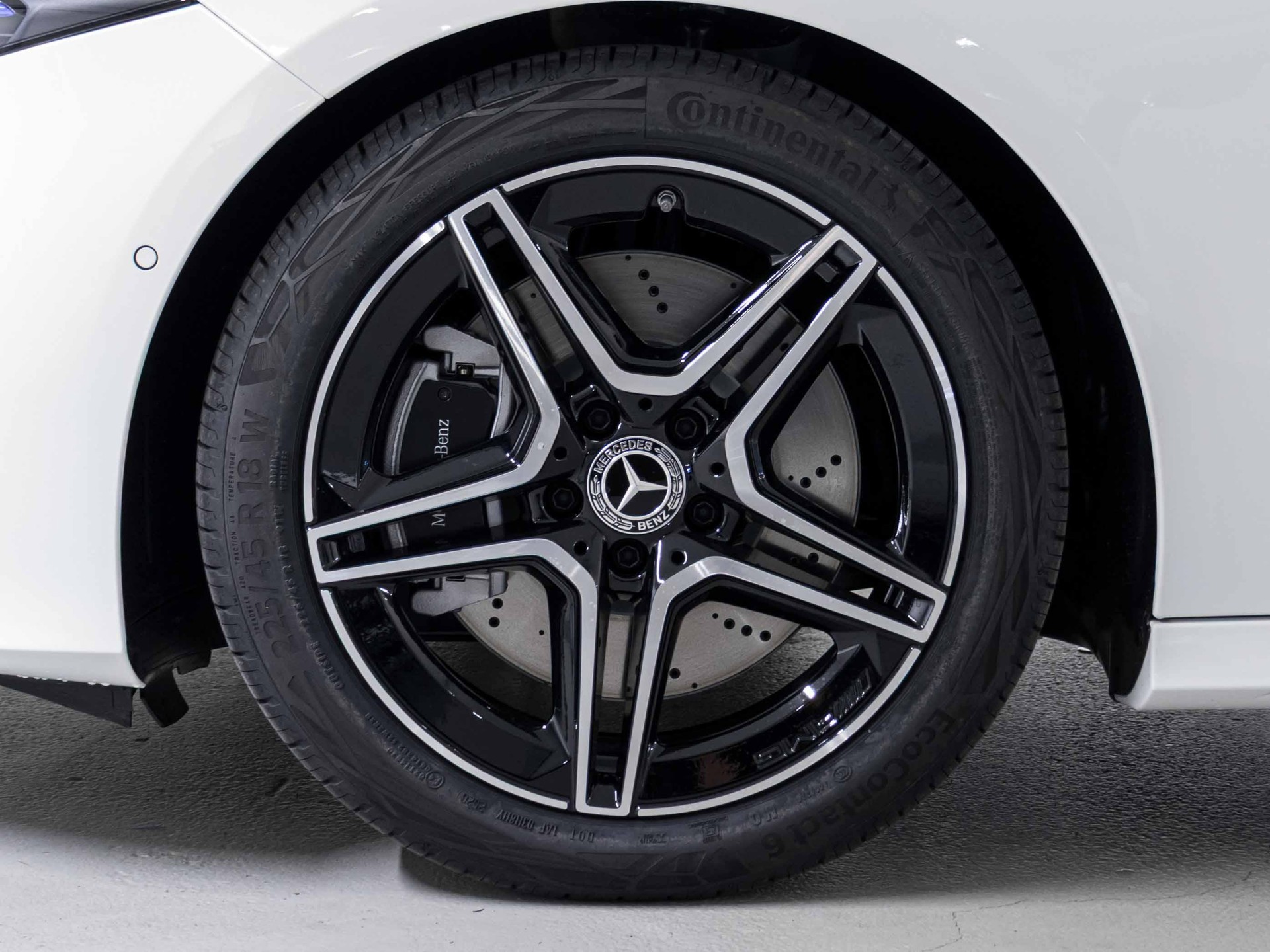 MERCEDES-BENZ A 250 4MATIC-image-14