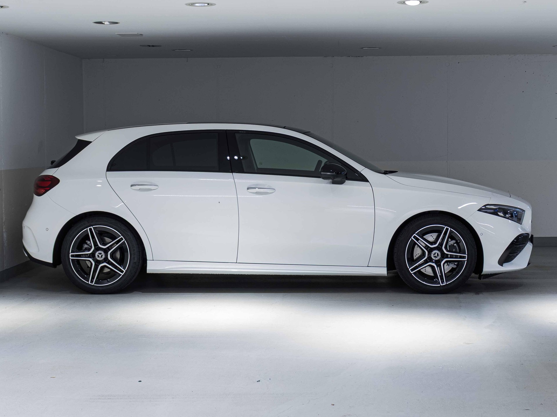 MERCEDES-BENZ A 250 4MATIC-image-1