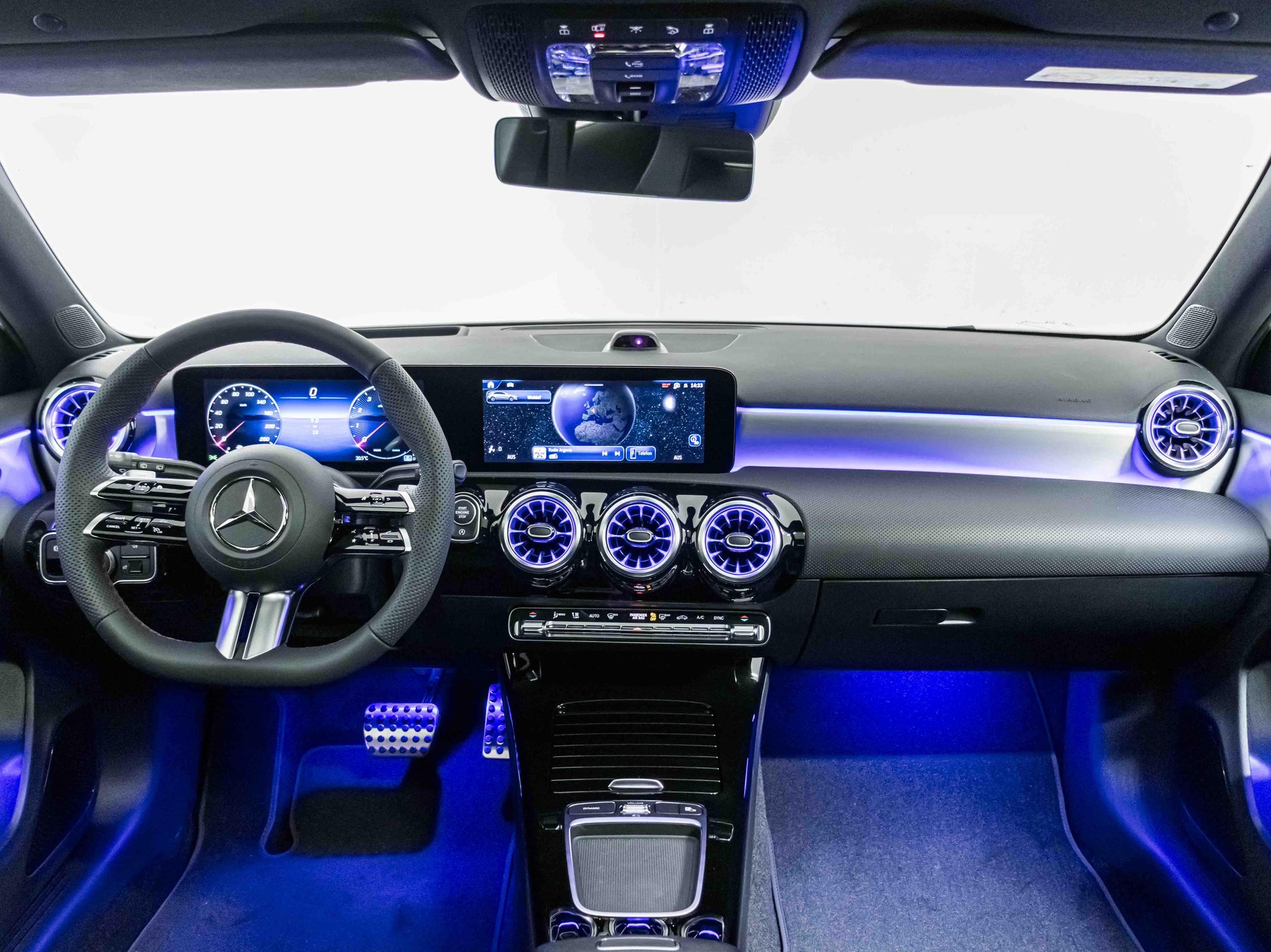 MERCEDES-BENZ A 250 4MATIC-image-11