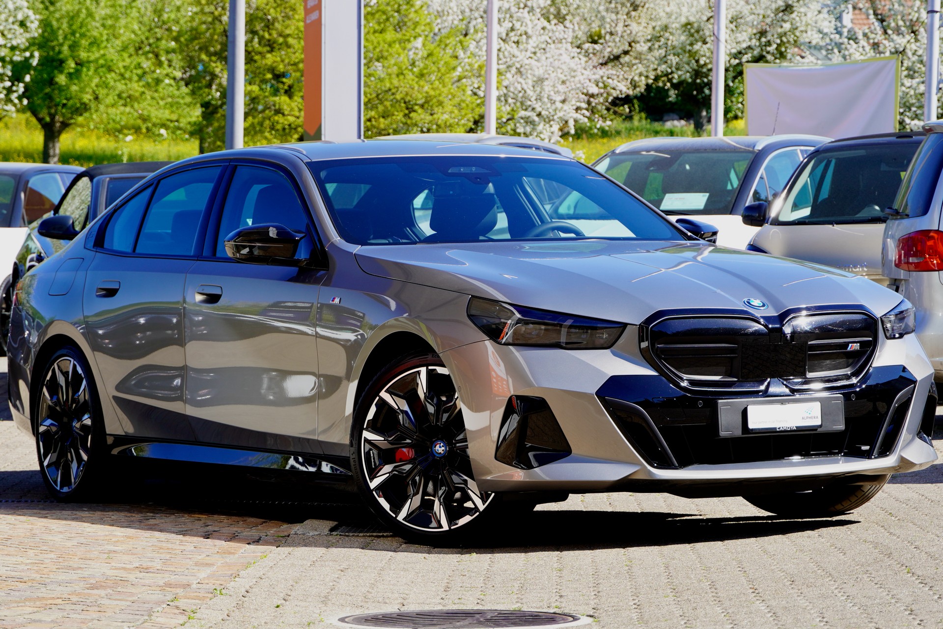 BMW i5 M60 xDrive M Sport Pro-image-0