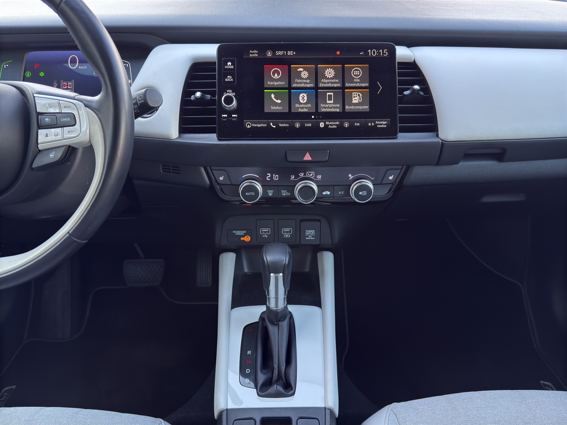 HONDA Jazz 1.5 i-MMD Executive-image-6