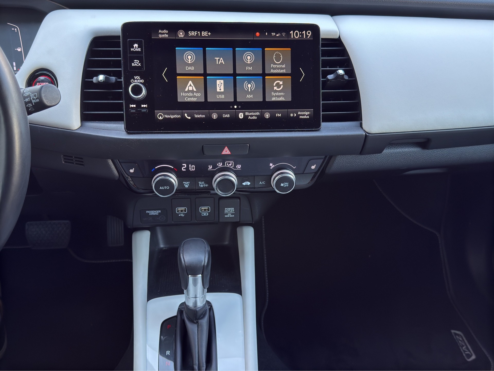 HONDA Jazz 1.5 i-MMD Executive-image-9