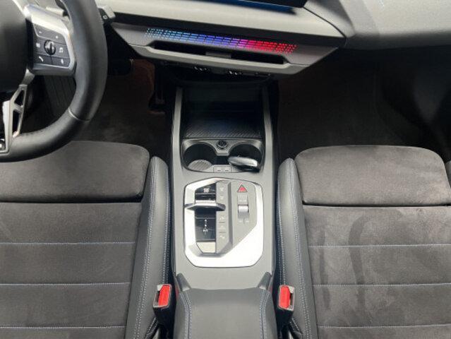 BMW 1er Reihe F70 120i-image-10