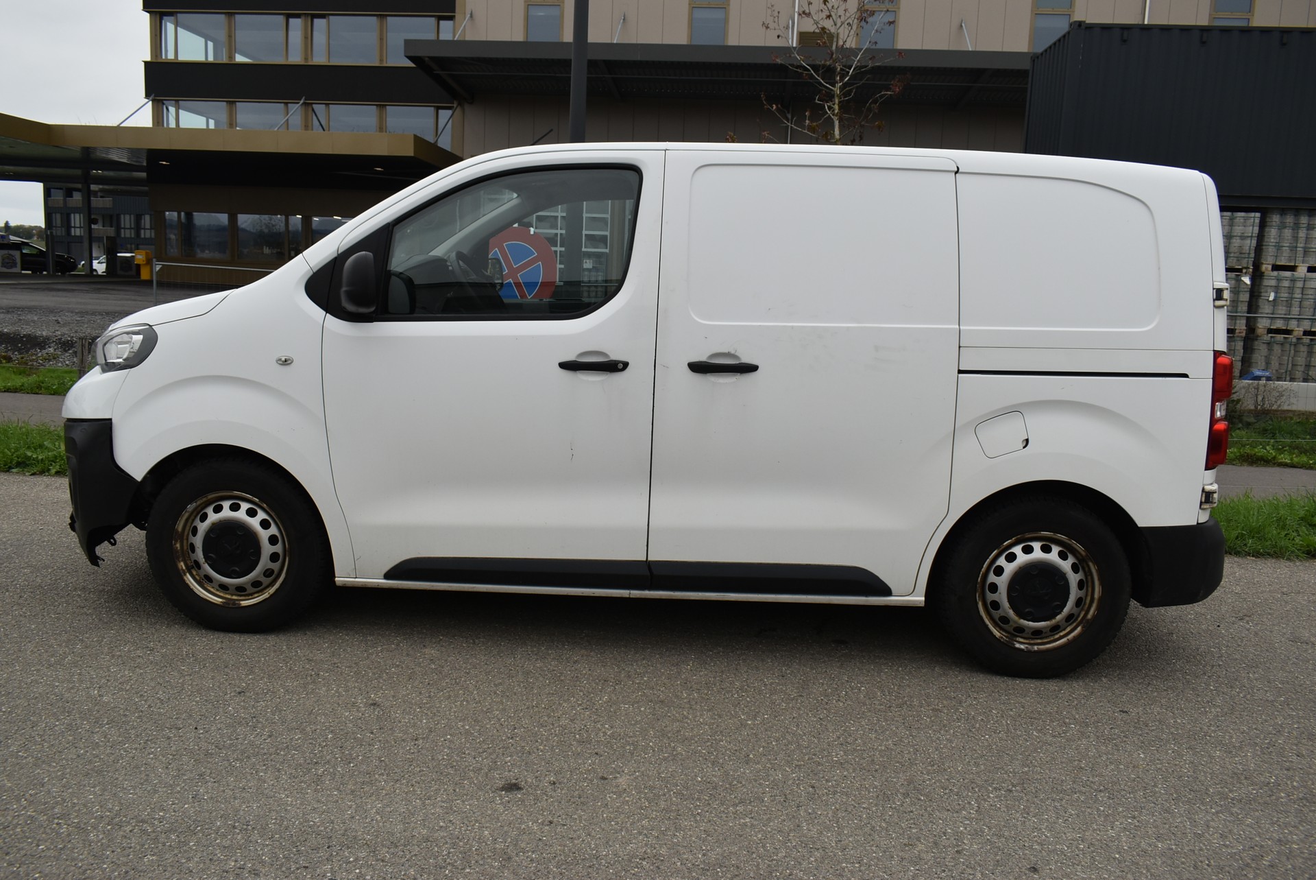 PEUGEOT Expert 1.6 BlueHDi 95 Active Compact-image-1