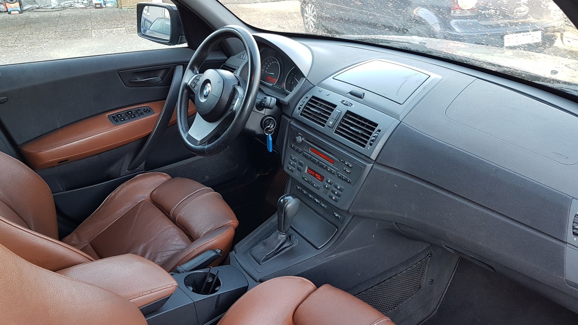 BMW X3 3.0d-image-12