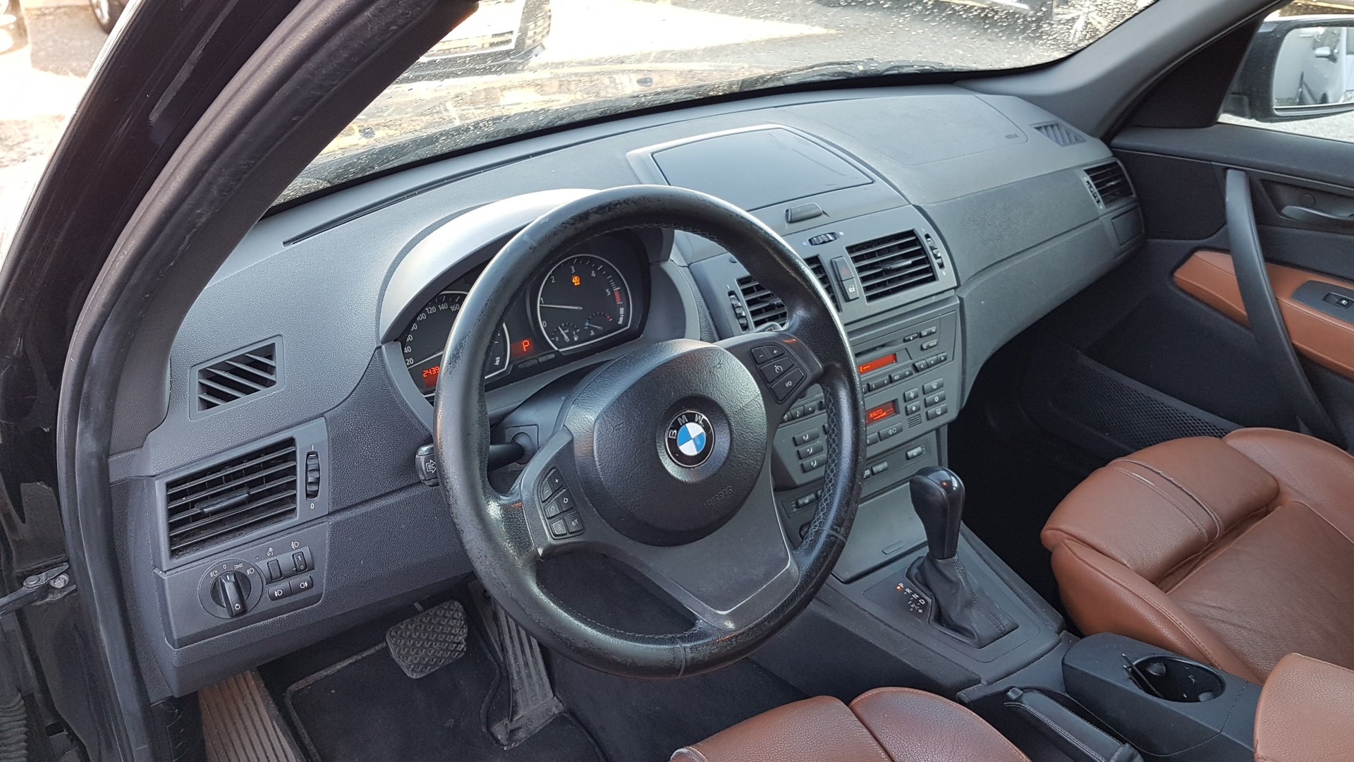 BMW X3 3.0d-image-9
