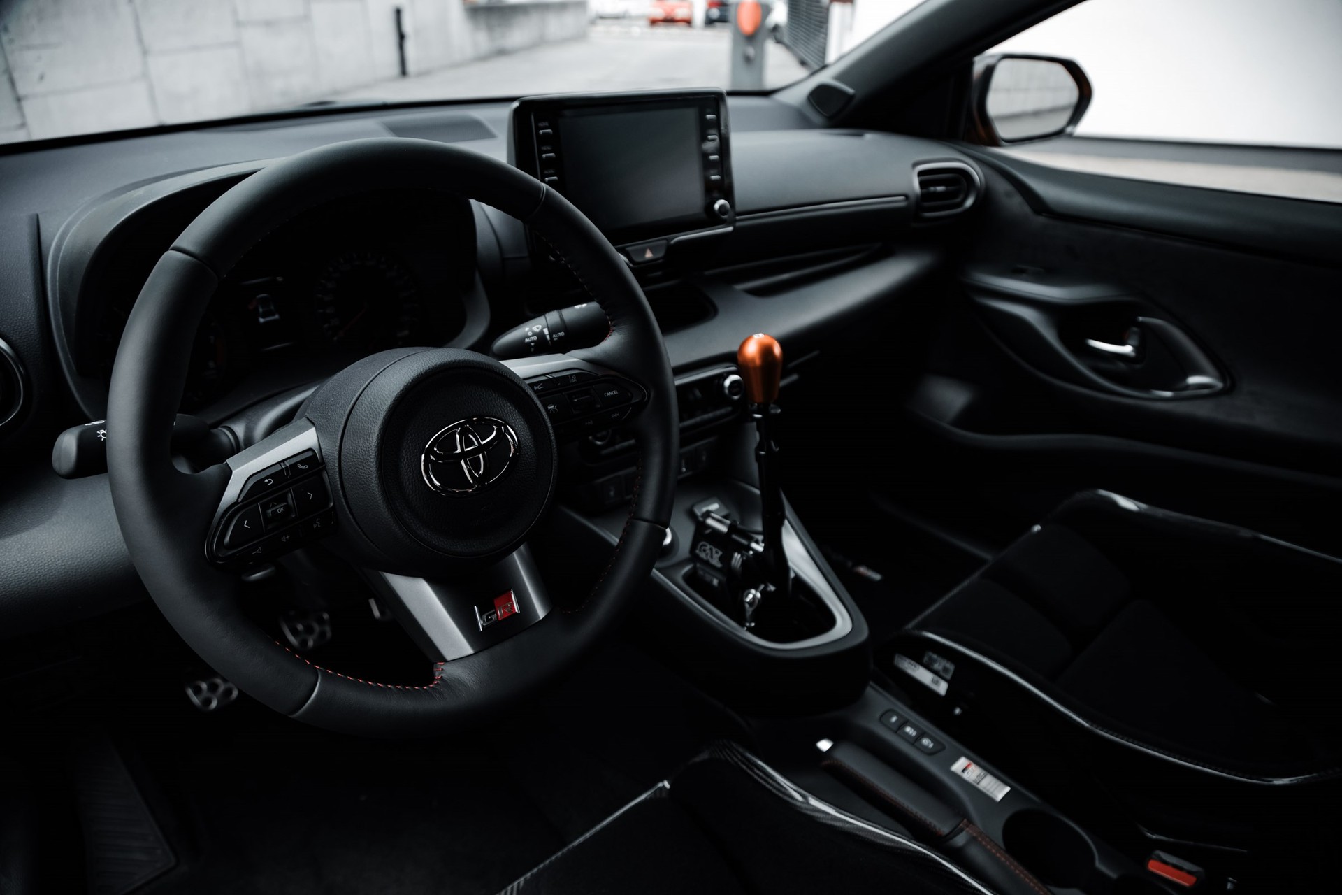 TOYOTA Yaris 1.6 GR Sport by cartech-image-20