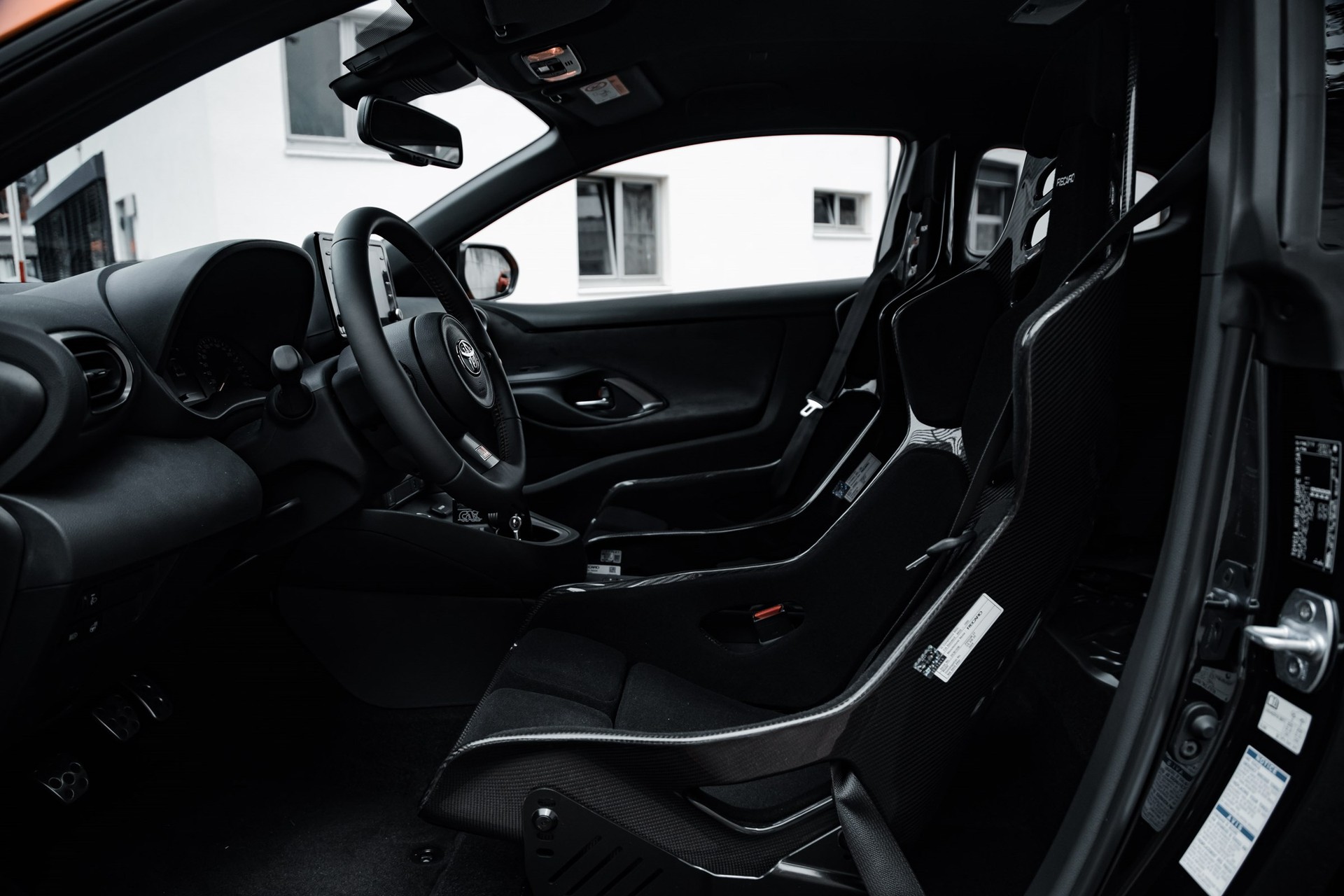 TOYOTA Yaris 1.6 GR Sport by cartech-image-23