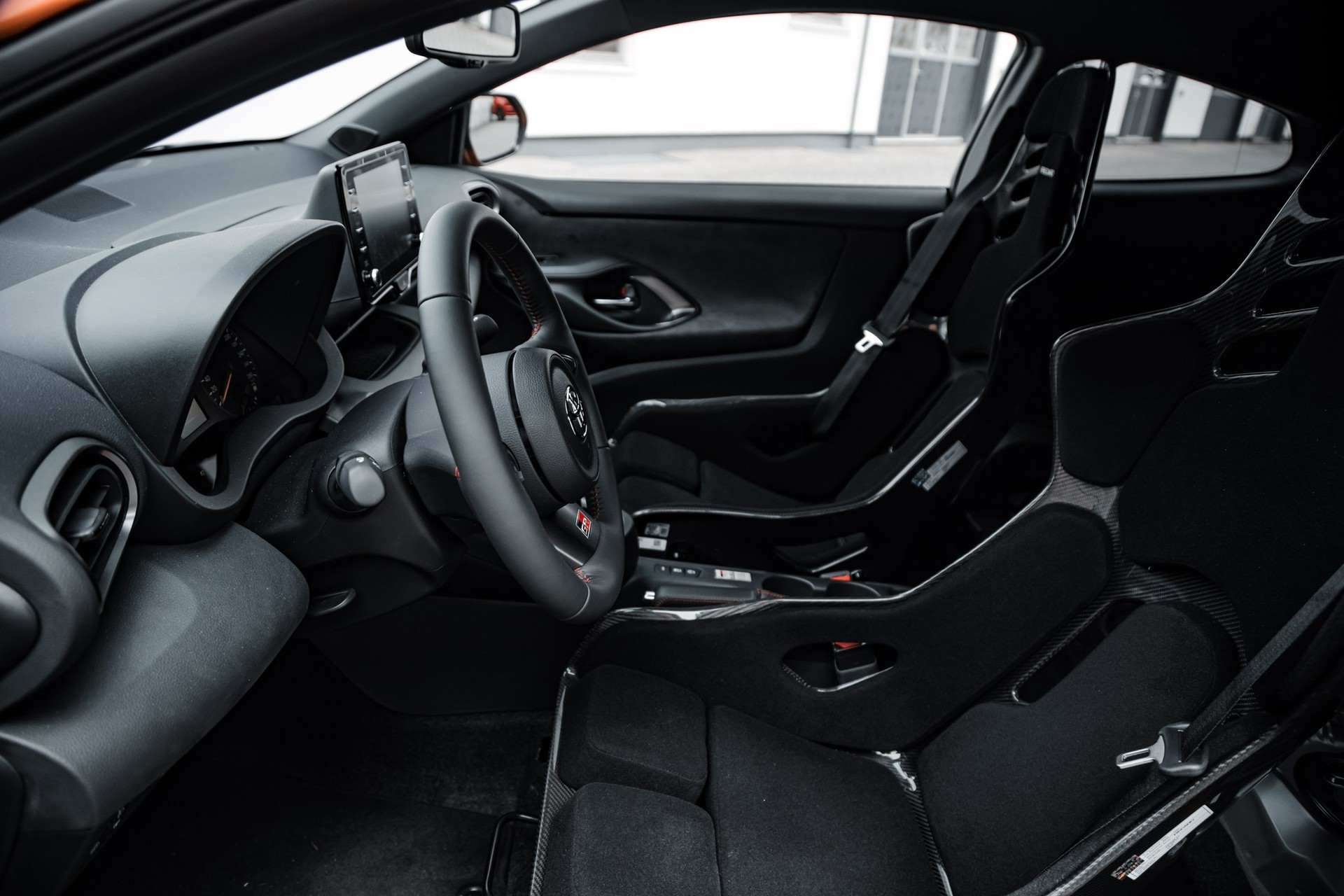 TOYOTA Yaris 1.6 GR Sport by cartech-image-26