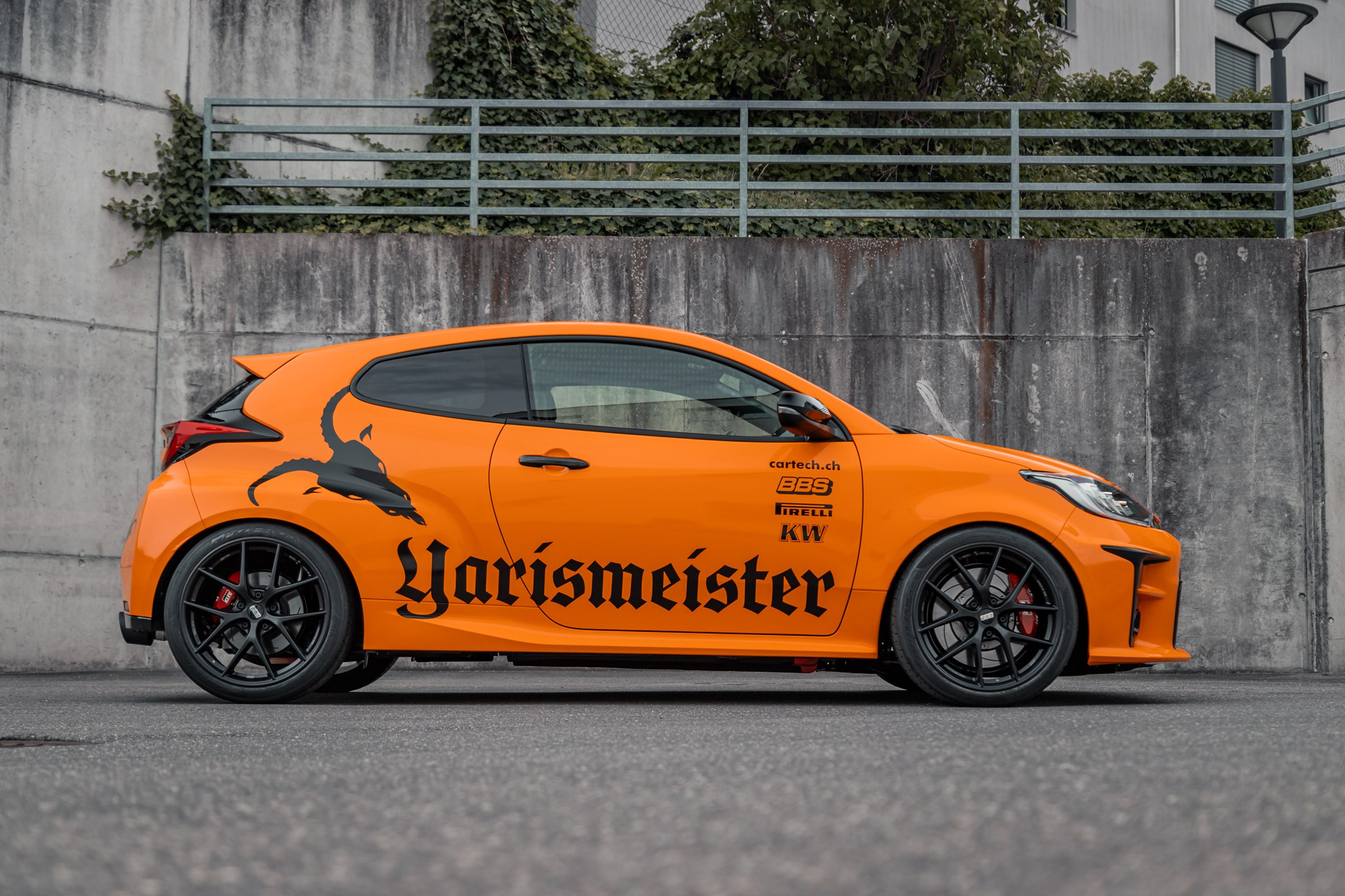Car photo