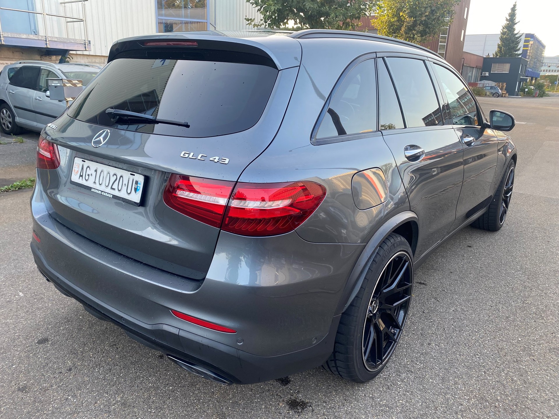 MERCEDES-BENZ GLC 43 AMG 4Matic 9G-Tronic-image-3