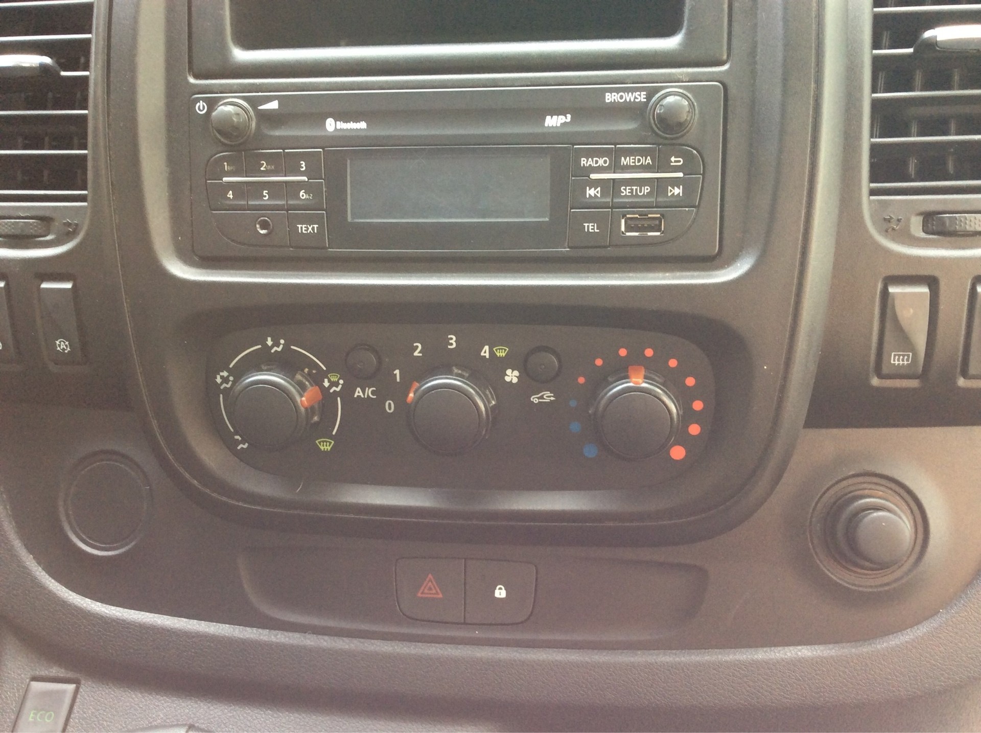 RENAULT Trafic 1.6 ENERGY TwinT. dCi120 2.9t Busin. L1H1-image-1
