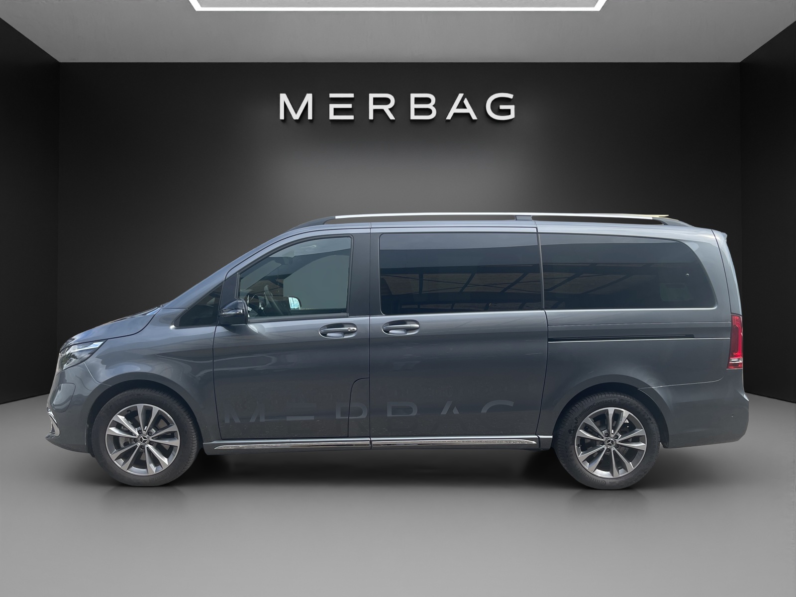 MERCEDES-BENZ EQV 300 lang-image-2