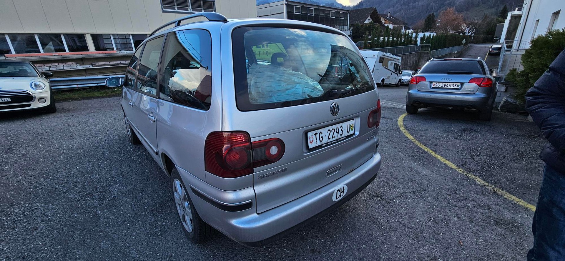 VW Sharan 1.9 TDI Freestyle 4Motion-image-12