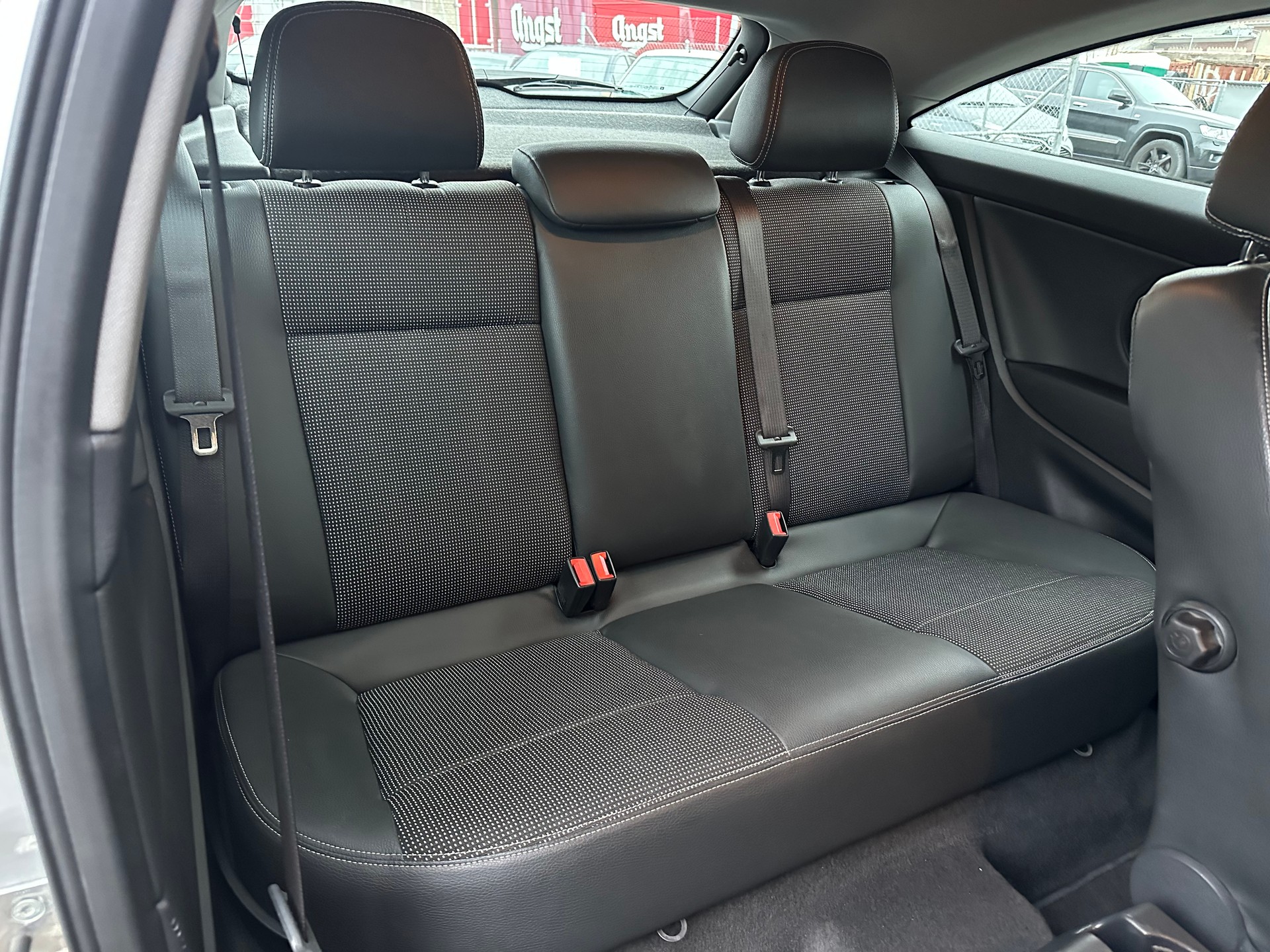 OPEL Astra GTC 1.8i 16V Cosmo-image-15