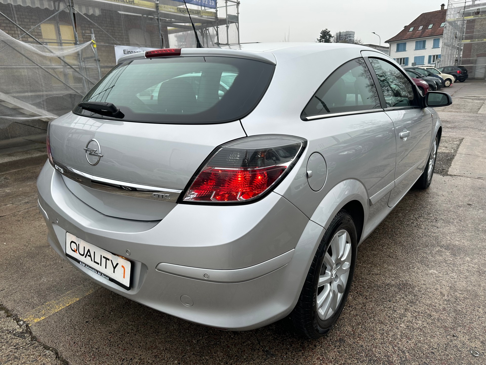OPEL Astra GTC 1.8i 16V Cosmo-image-6