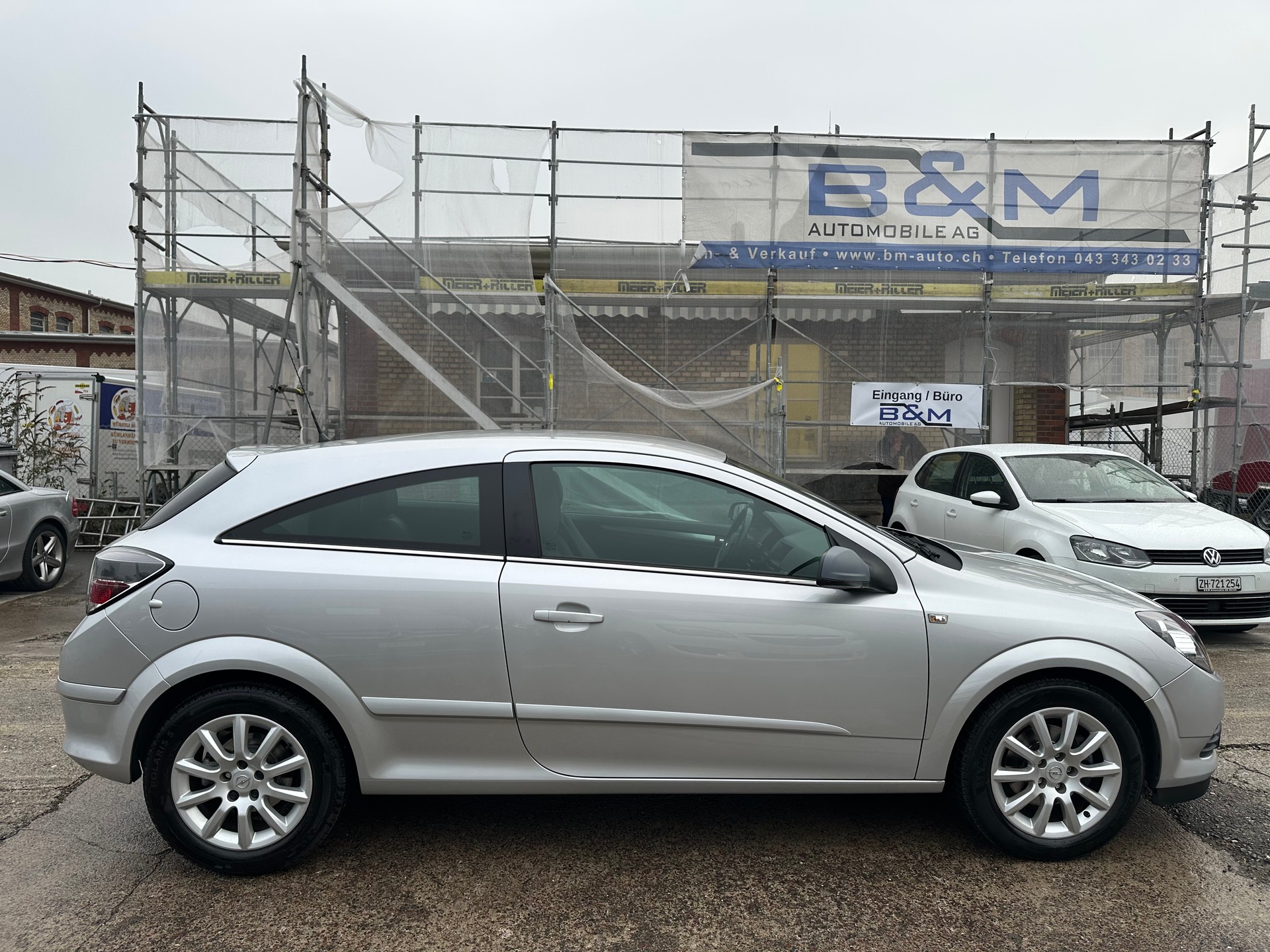 OPEL Astra GTC 1.8i 16V Cosmo-image-4