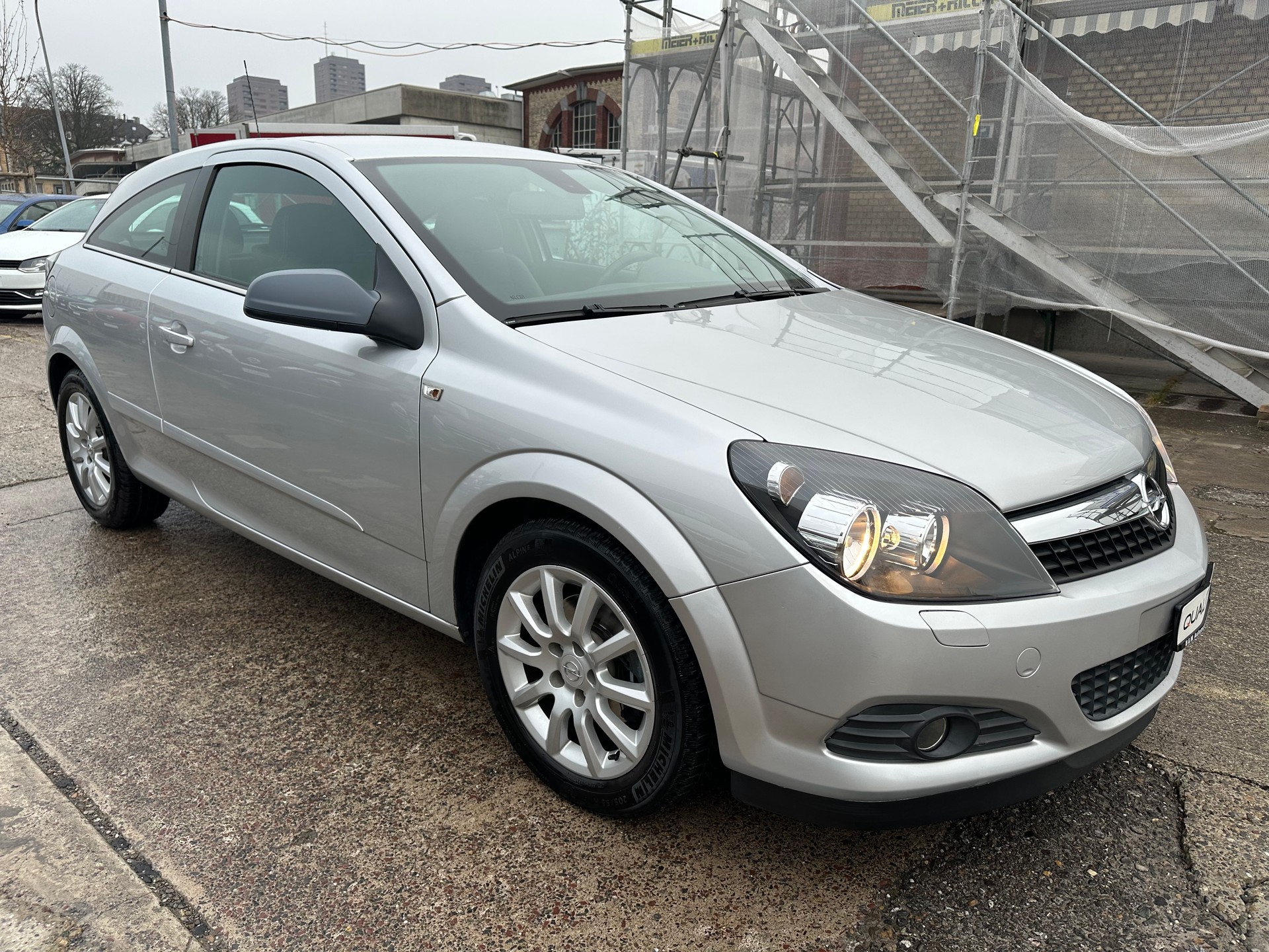 OPEL Astra GTC 1.8i 16V Cosmo-image-2