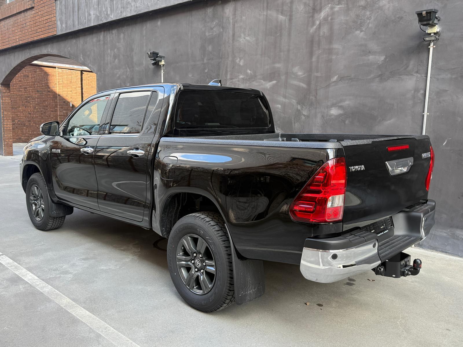 TOYOTA Hilux 2.4d Style Double Cab 4x4 A-image-1