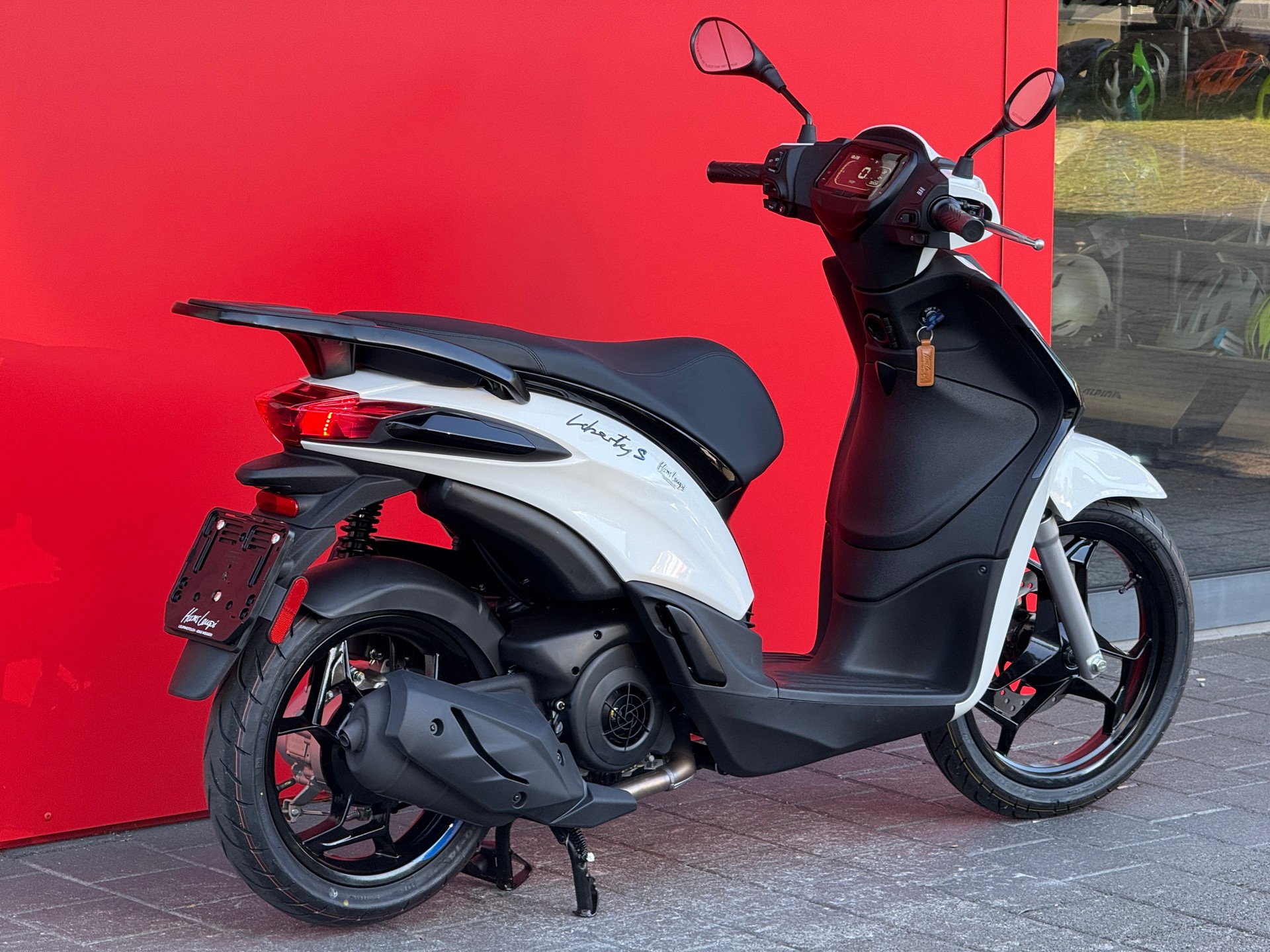 PIAGGIO Liberty 125 Sport E5+-image-8