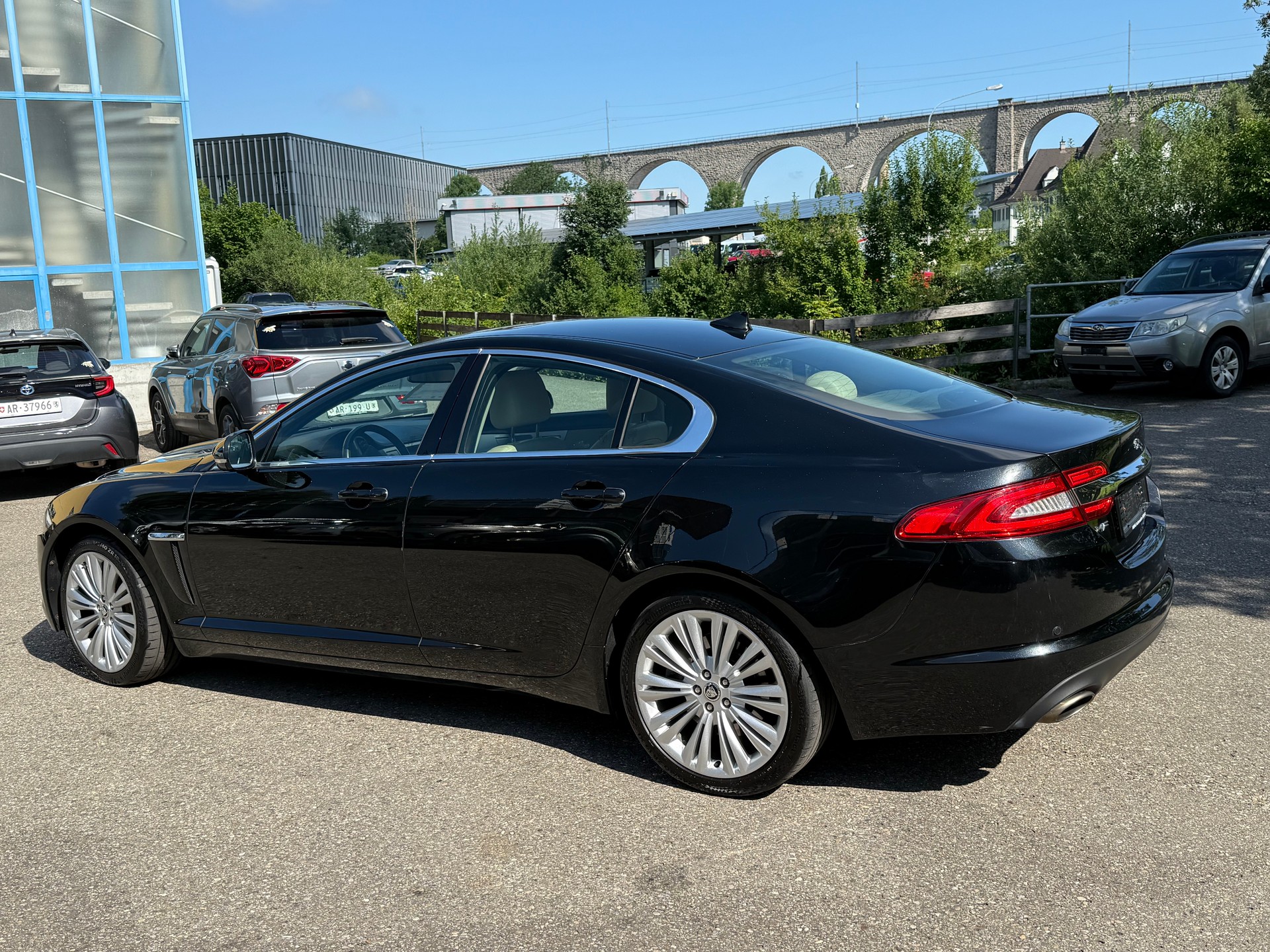 JAGUAR XF 3.0 V6 S/C Luxury 4x4-image-5