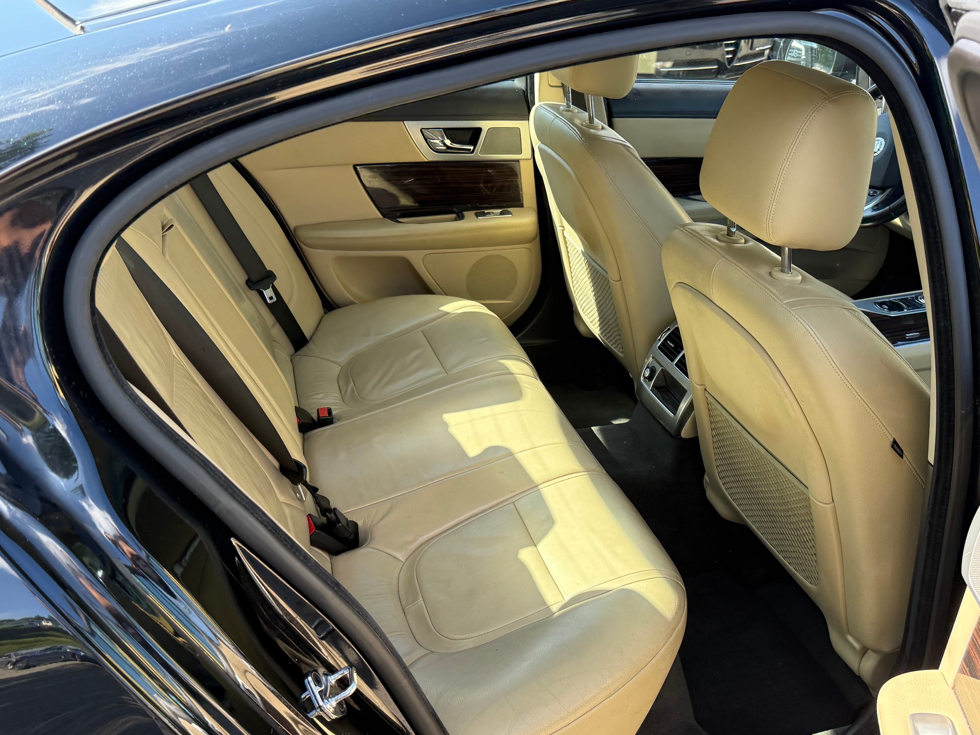 JAGUAR XF 3.0 V6 S/C Luxury 4x4-image-7