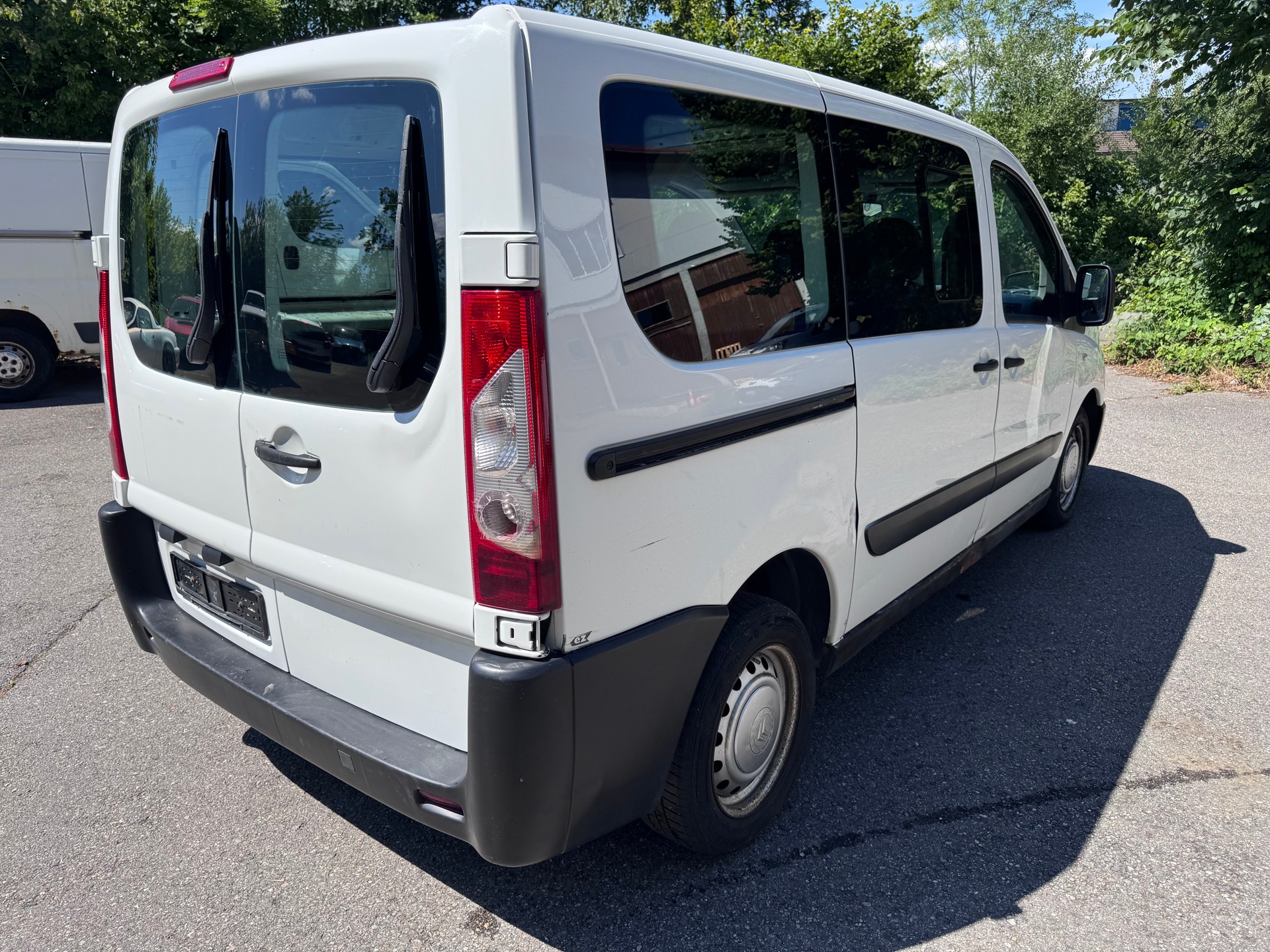 CITROEN Jumpy 2.0 HDi Loisirs L2H1-image-2