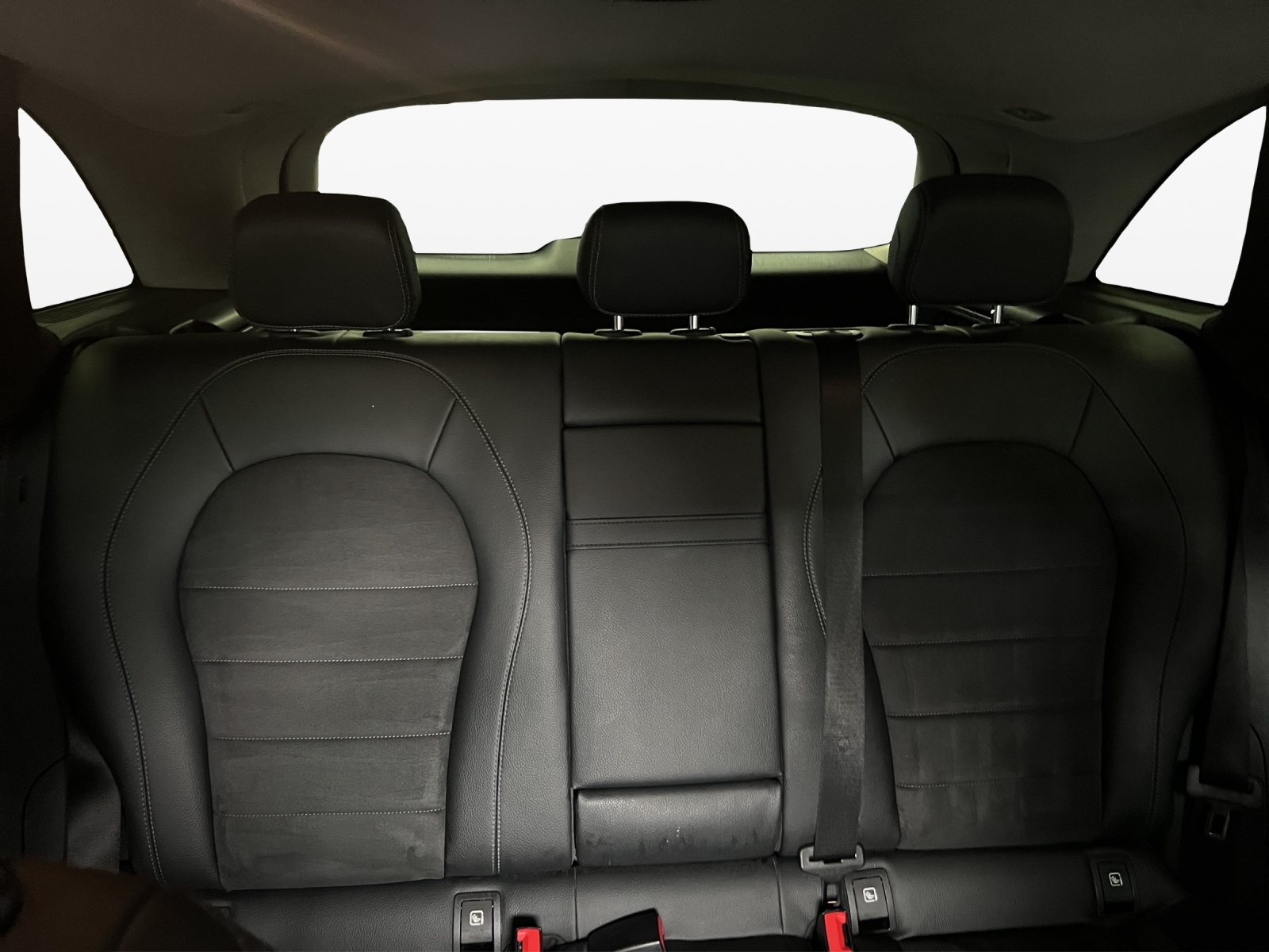 MERCEDES-BENZ GLC 250d Off-Road 4Matic 9G-Tronic-image-17