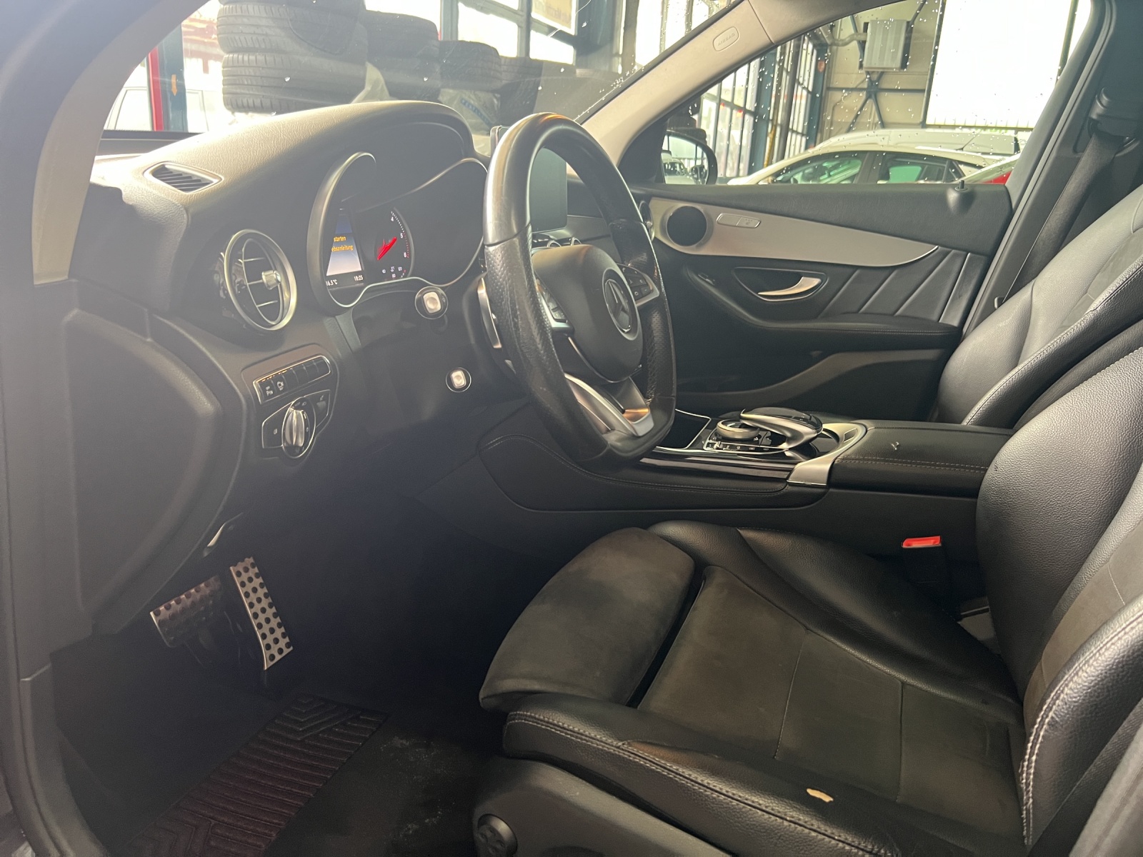 MERCEDES-BENZ GLC 250d Off-Road 4Matic 9G-Tronic-image-26