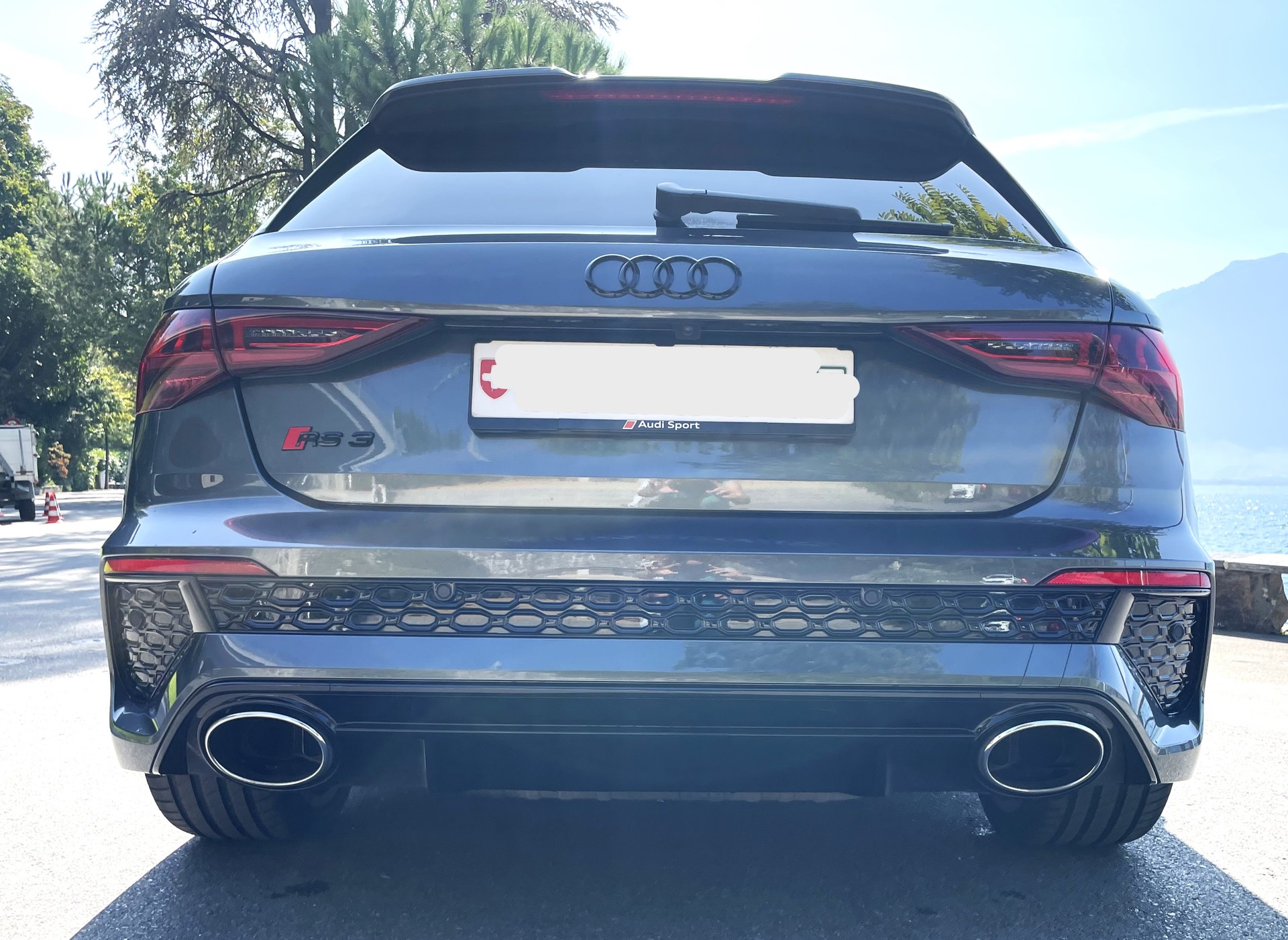 AUDI RS3 Sportback 2.5 TSI quattro S-tronic-image-5