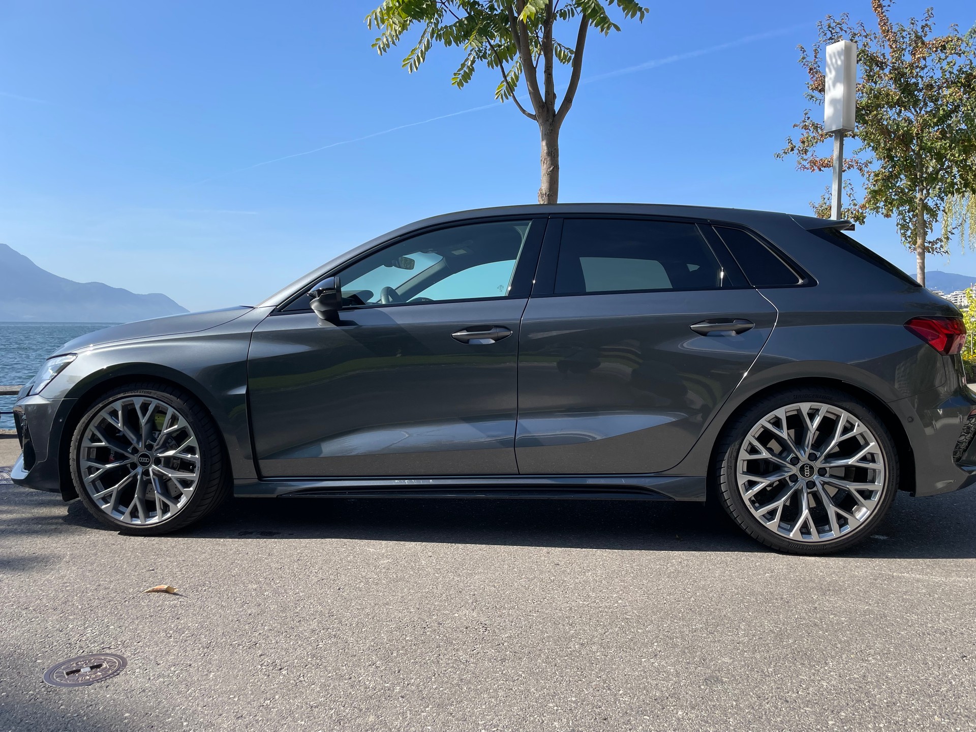 AUDI RS3 Sportback 2.5 TSI quattro S-tronic-image-6